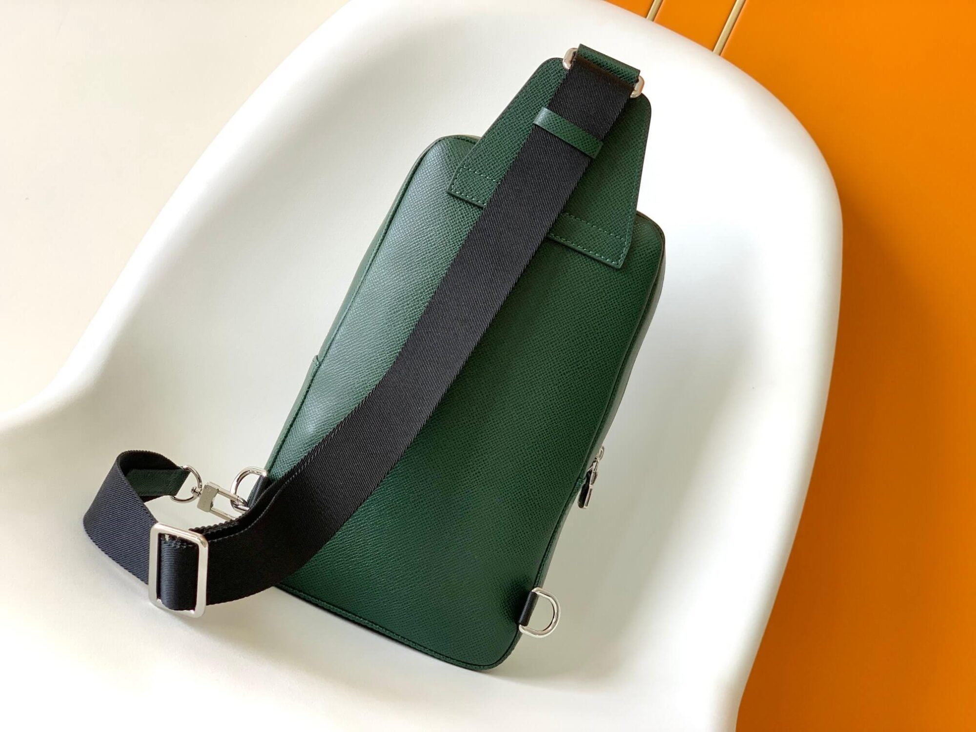 Louis Vuitton LV Damier Graphite Giant Canvas Avenue Sling Shoulder Chest Bag M30801 Grey M30443 Black - White M30860 Dark Green - Image 29