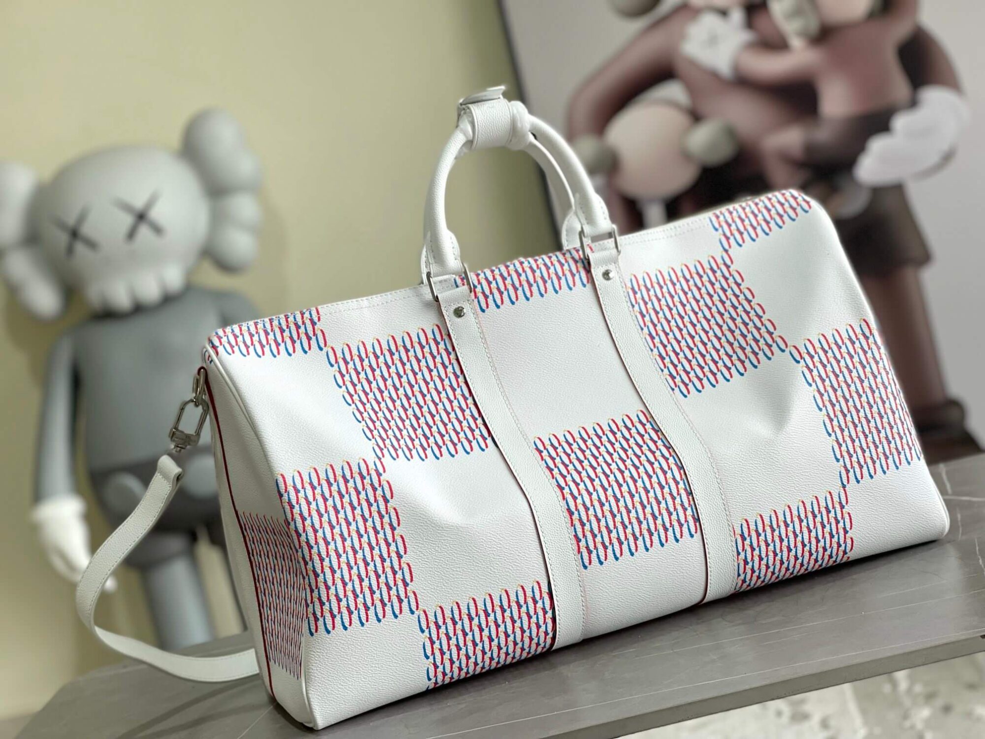 Louis Vuitton LV Damier Spray Keepall Bandouliere 50B Travel Shoulder Bag M20563 White Damier Spray Red - Image 2