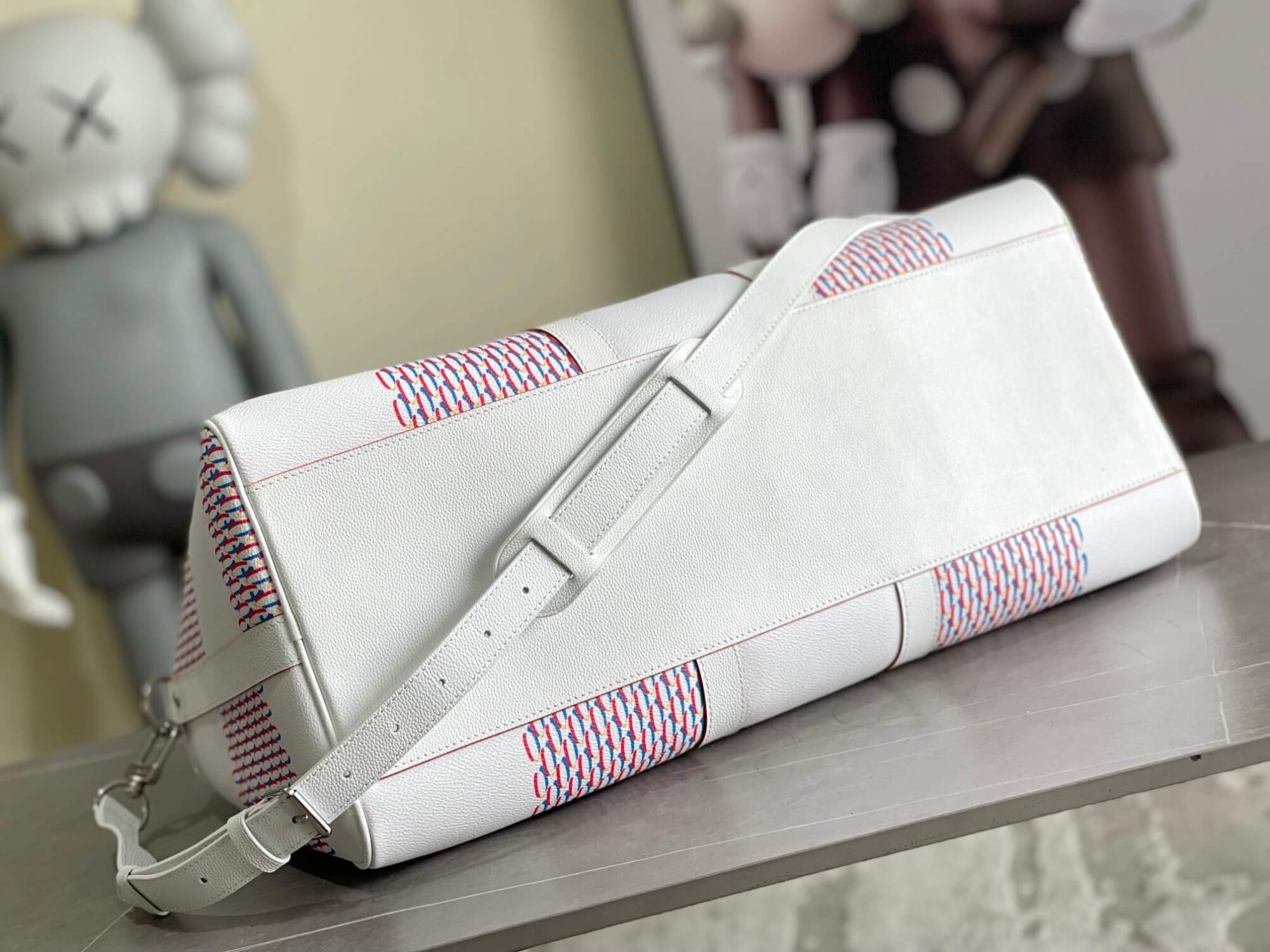 Louis Vuitton LV Damier Spray Keepall Bandouliere 50B Travel Shoulder Bag M20563 White Damier Spray Red - Image 9