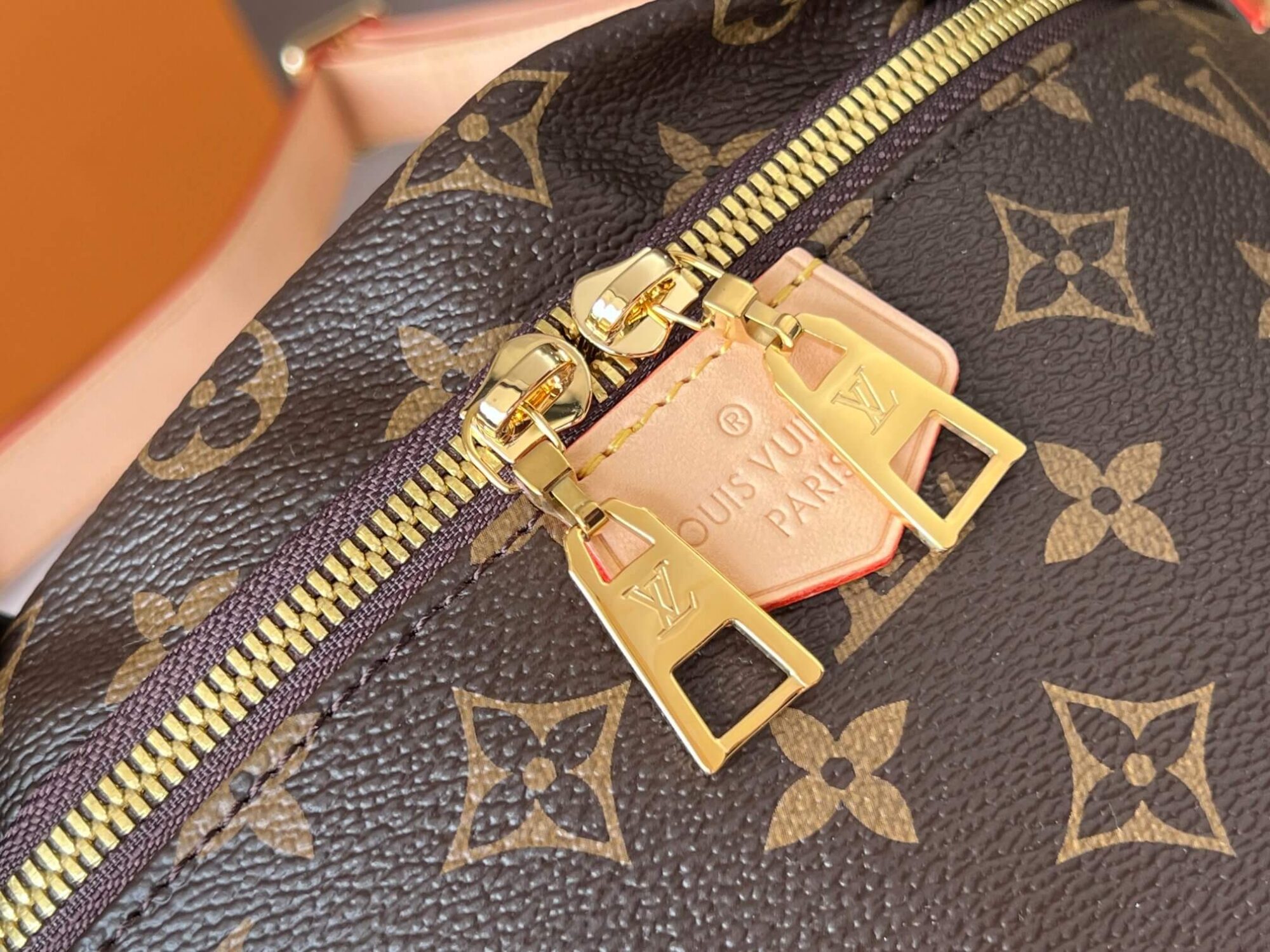 Louis Vuitton LV Monogram Canvas Petit Grand Palais Shoulder Handbag Small M45900 Large M45898 Brown - Image 4