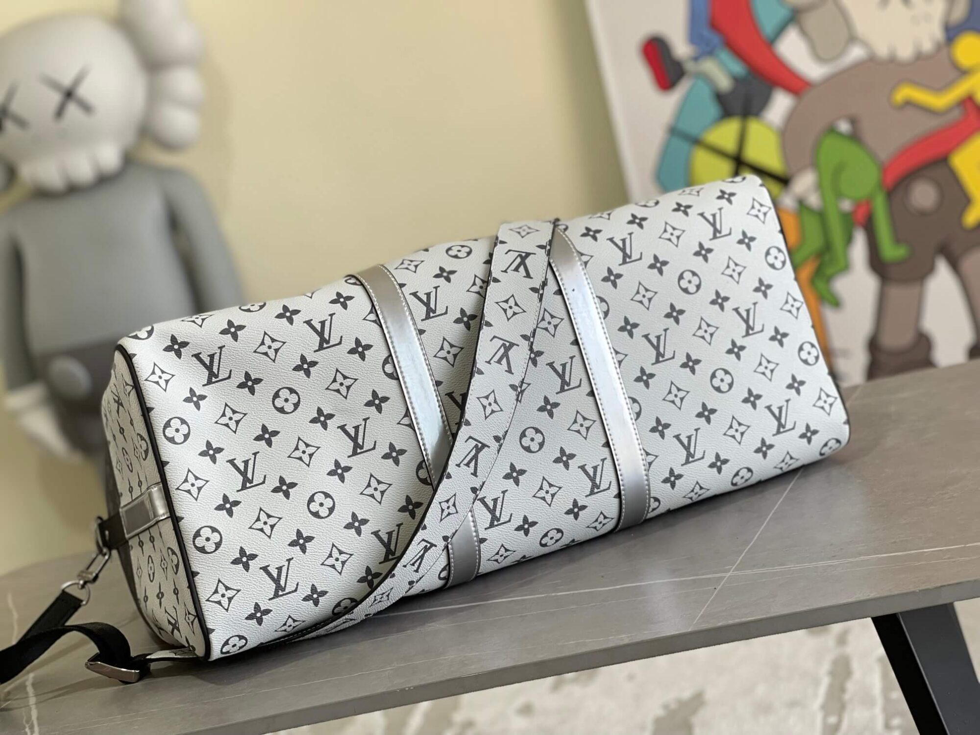 Louis Vuitton LV Monogram Canvas Keepall Bandouliere 50 Travel Shoulder Bag M43412 Black / Grey - Image 9