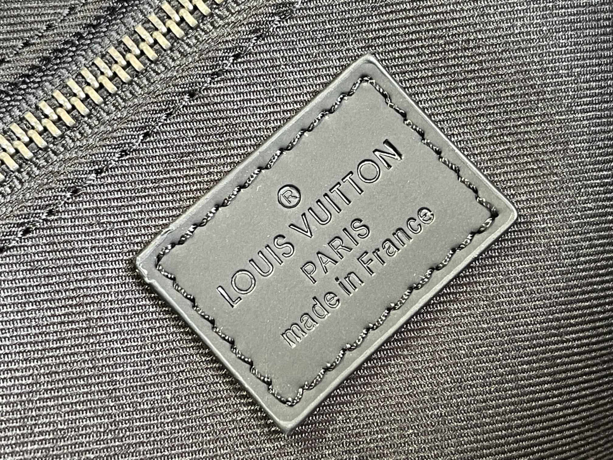 Louis Vuitton LV Monogram Canvas Keepall Bandouliere 50 Travel Shoulder Bag M43412 Black / Grey - Image 5