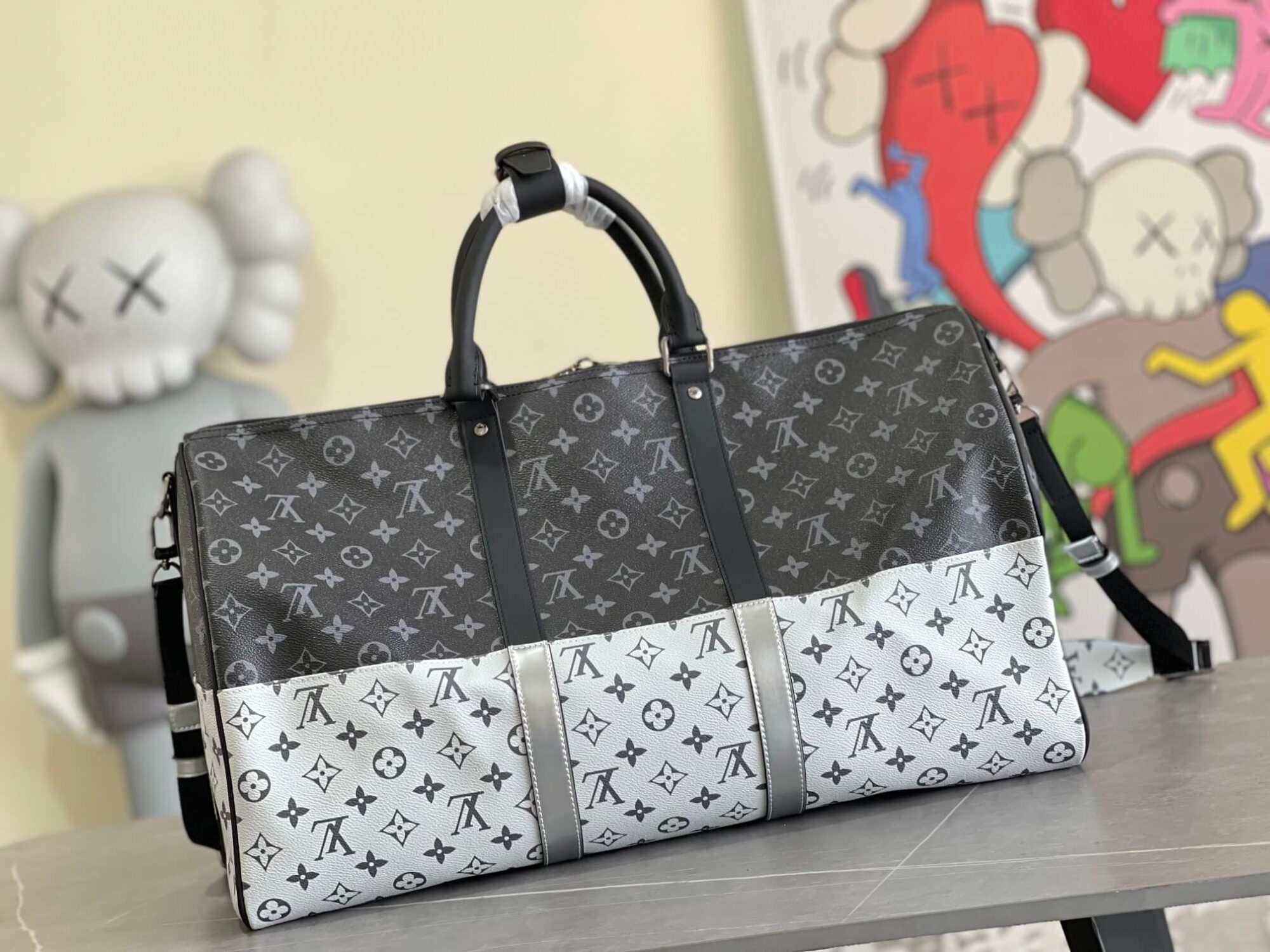 Louis Vuitton LV Monogram Canvas Keepall Bandouliere 50 Travel Shoulder Bag M43412 Black / Grey - Image 2