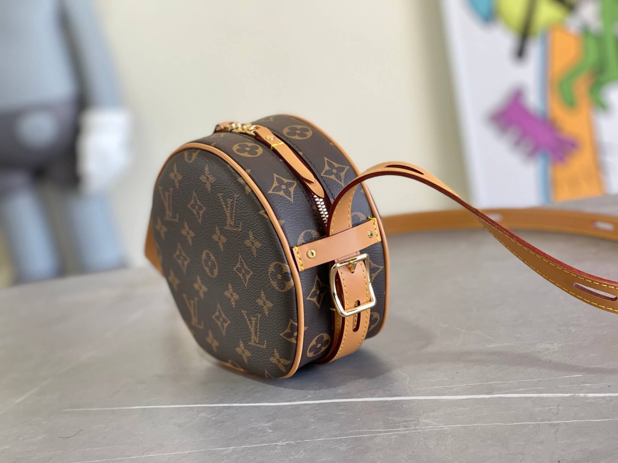 Louis Vuitton LV Monogram Canvas Medium Boite Chapeau Souple Shoulder handbag M52294 Brown - Image 2