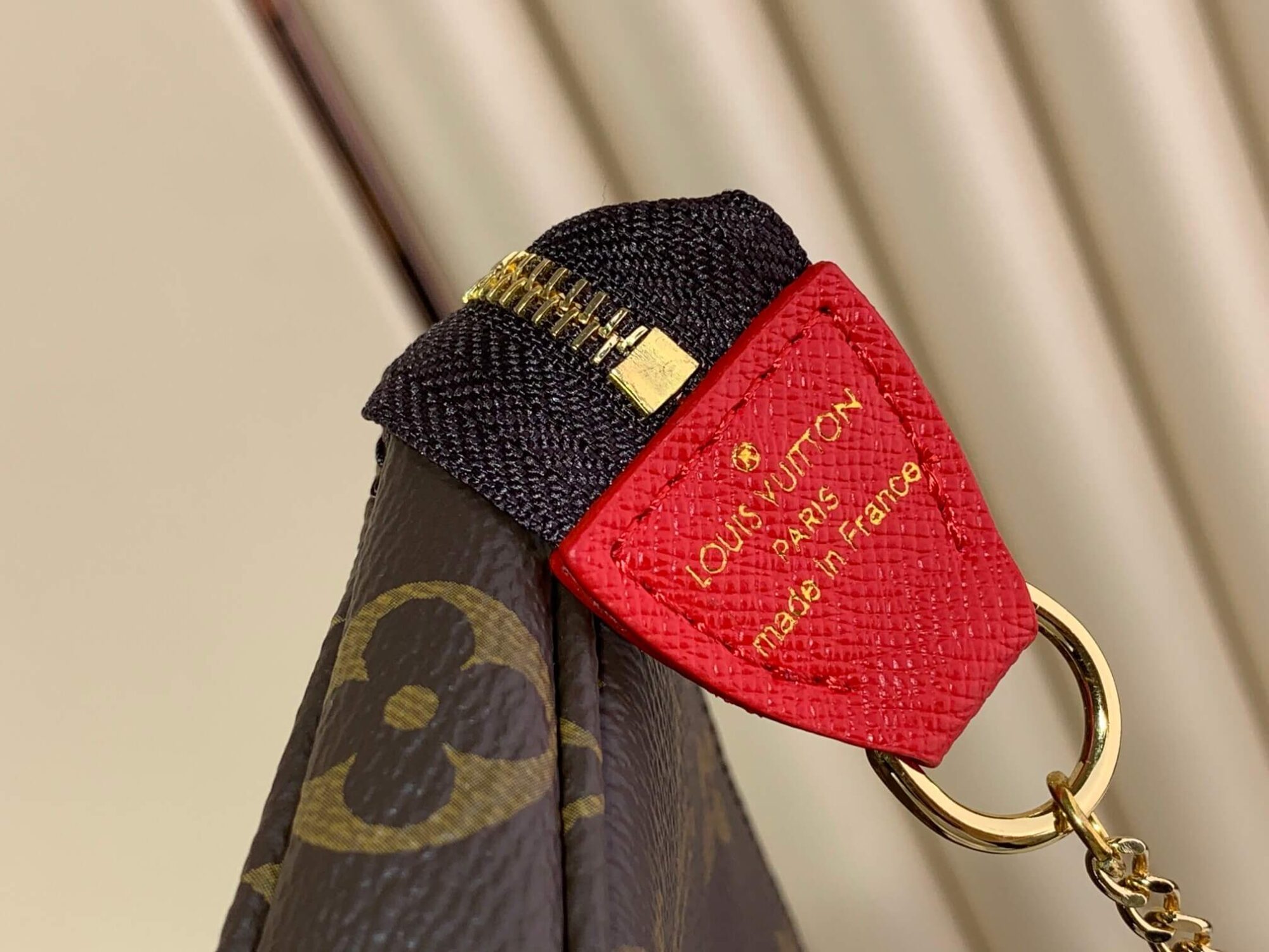 Louis Vuitton LV Monogram Canvas Mini Pochette Accessoires Vivienne Holiday M81760 Pink M81637 Blue M45905 Wisteria Pink M80863 Red - Image 32
