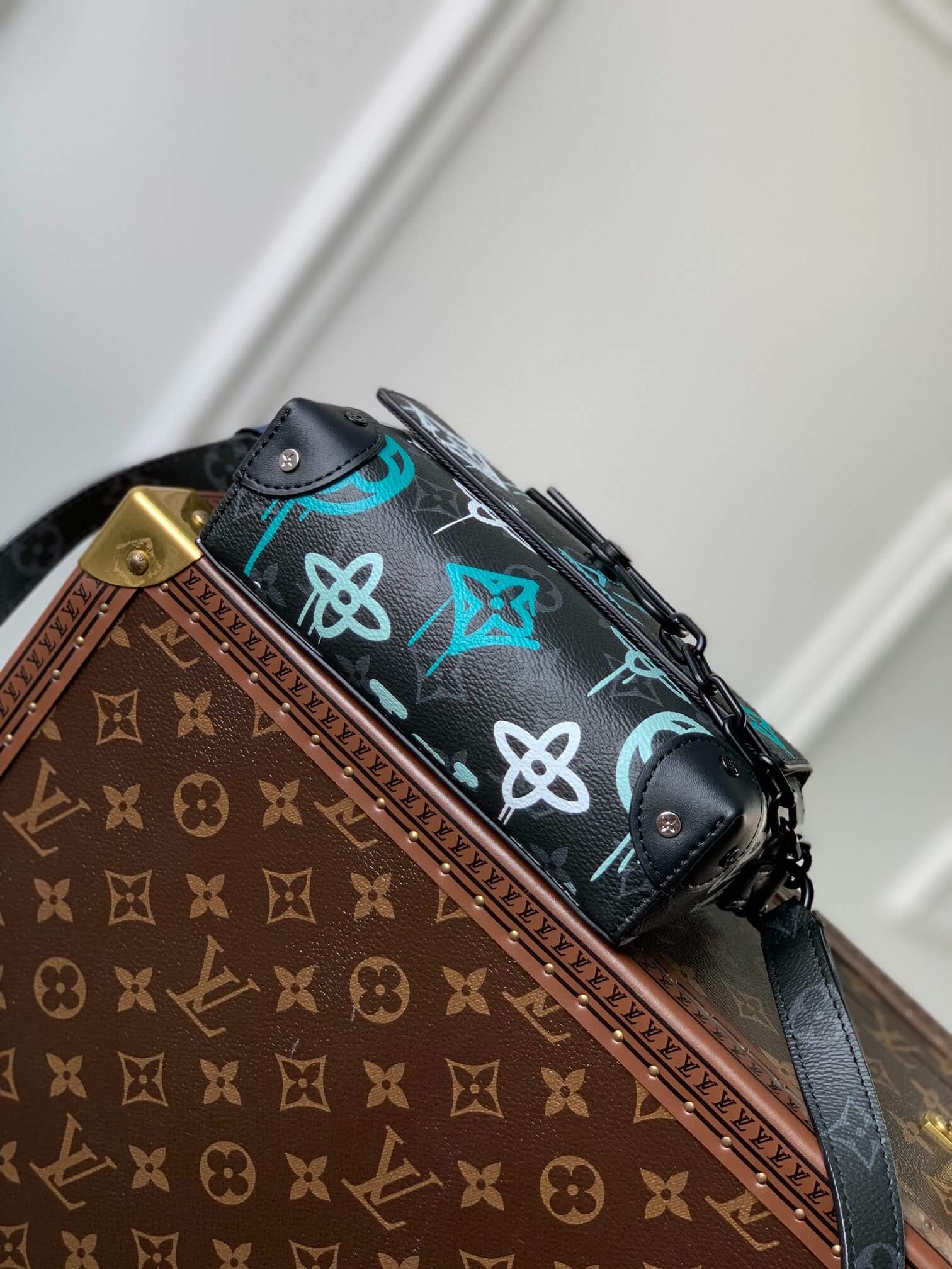 Louis Vuitton LV Monogram Canvas Steamer Wearable Wallet Handbag M81852 Graffiti Green - Image 9