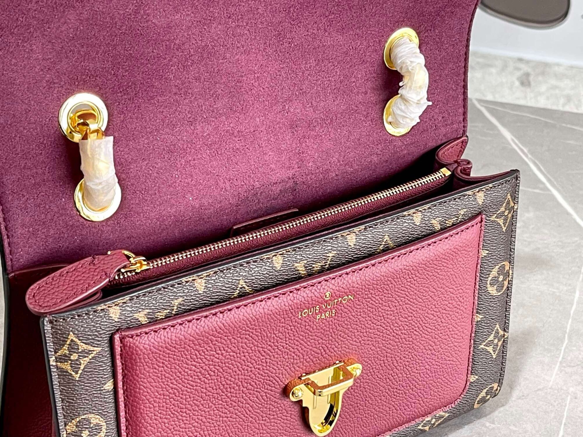 Louis Vuitton LV Monogram Canvas Victoire Chain Shoulder HandBag M41730 Black M41731 Red M41730 Fuchsia M44038 Navy Blue - Image 23
