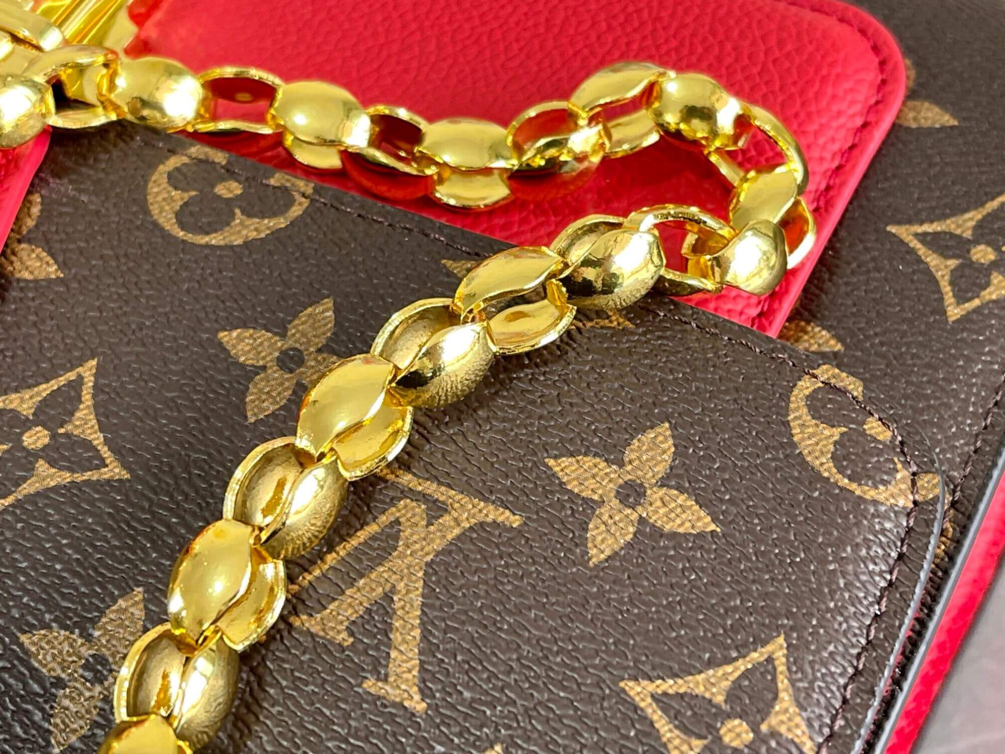 Louis Vuitton LV Monogram Canvas Victoire Chain Shoulder HandBag M41730 Black M41731 Red M41730 Fuchsia M44038 Navy Blue - Image 18