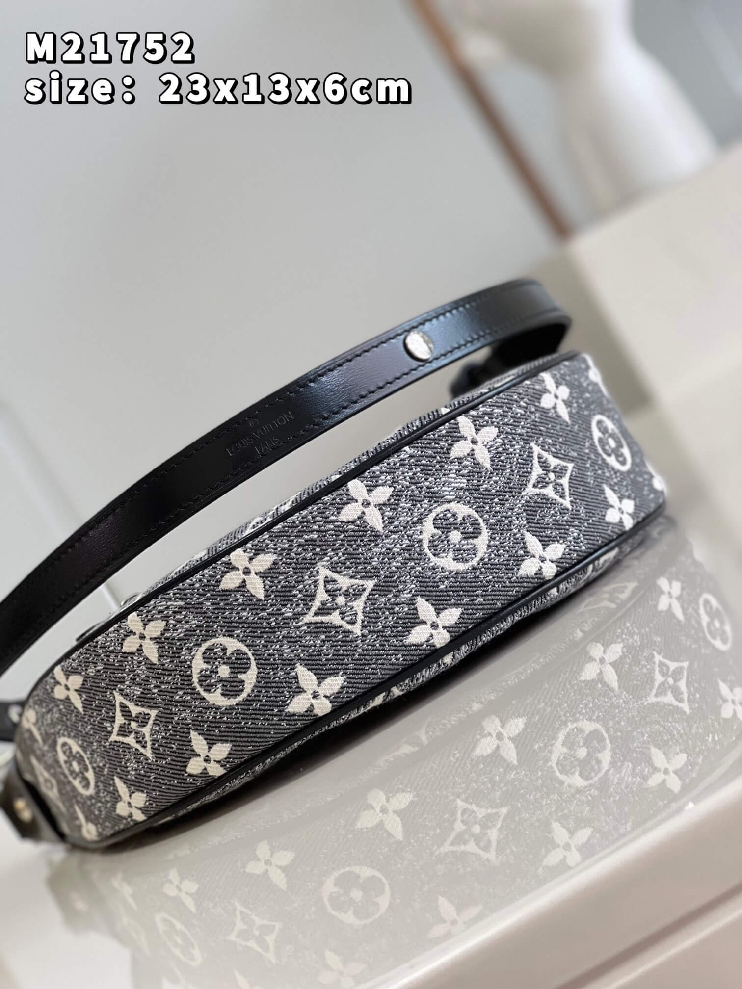Louis Vuitton LV Monogram Denim Loop PM Shoulder Handbag M21752 Grey - Image 6