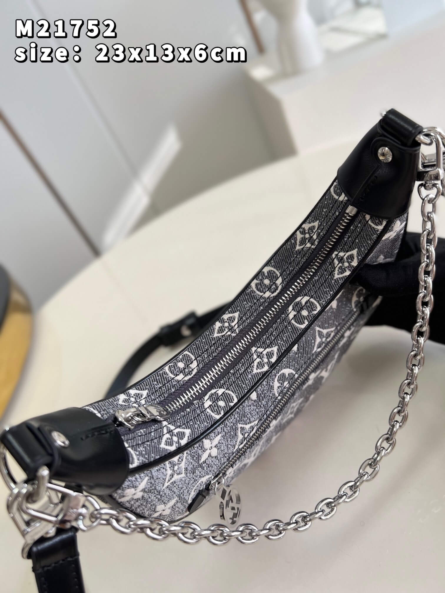 Louis Vuitton LV Monogram Denim Loop PM Shoulder Handbag M21752 Grey - Image 8