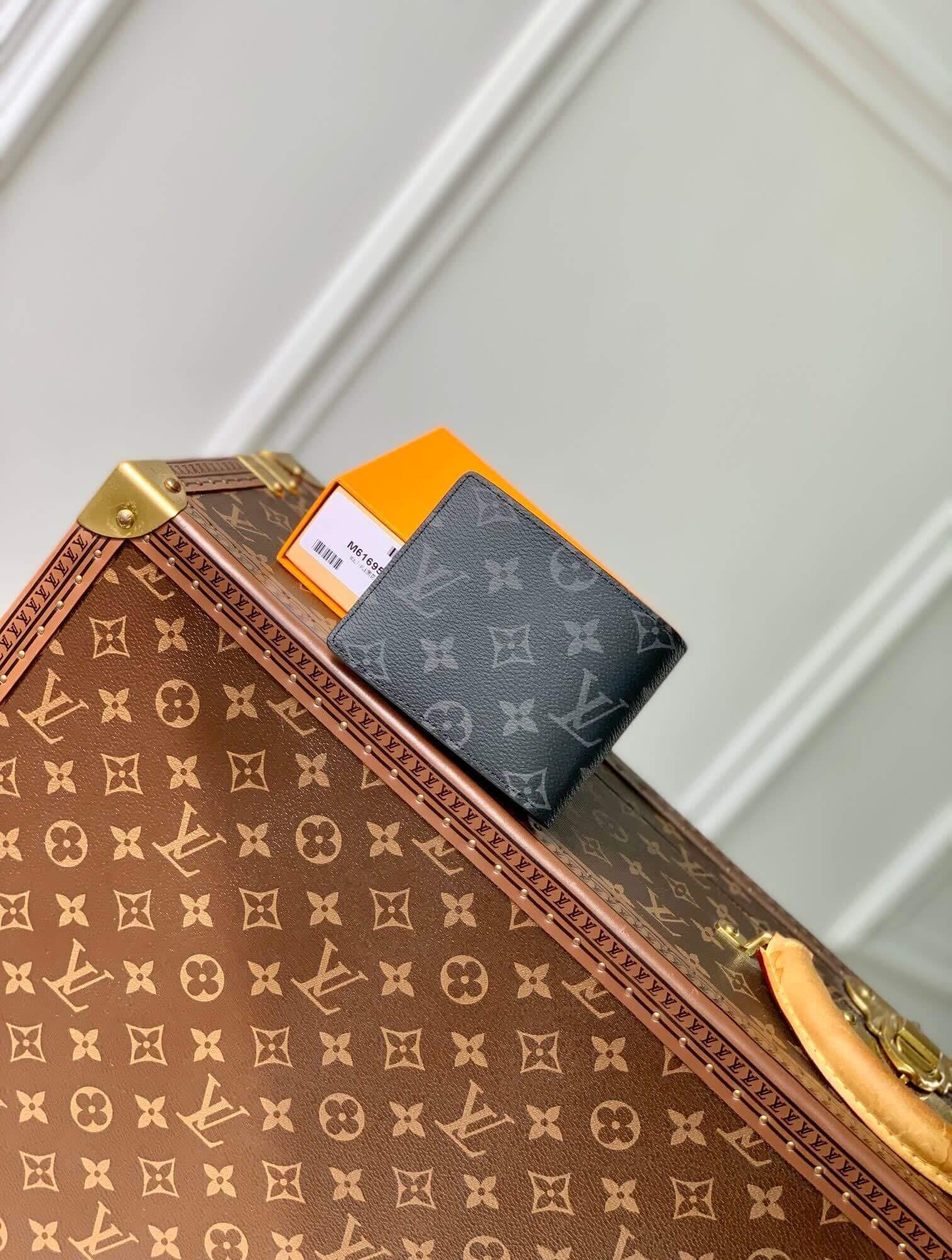 Louis Vuitton LV Monogram Eclipse Canvas Multiple Wallet M61695 Black / Grey
