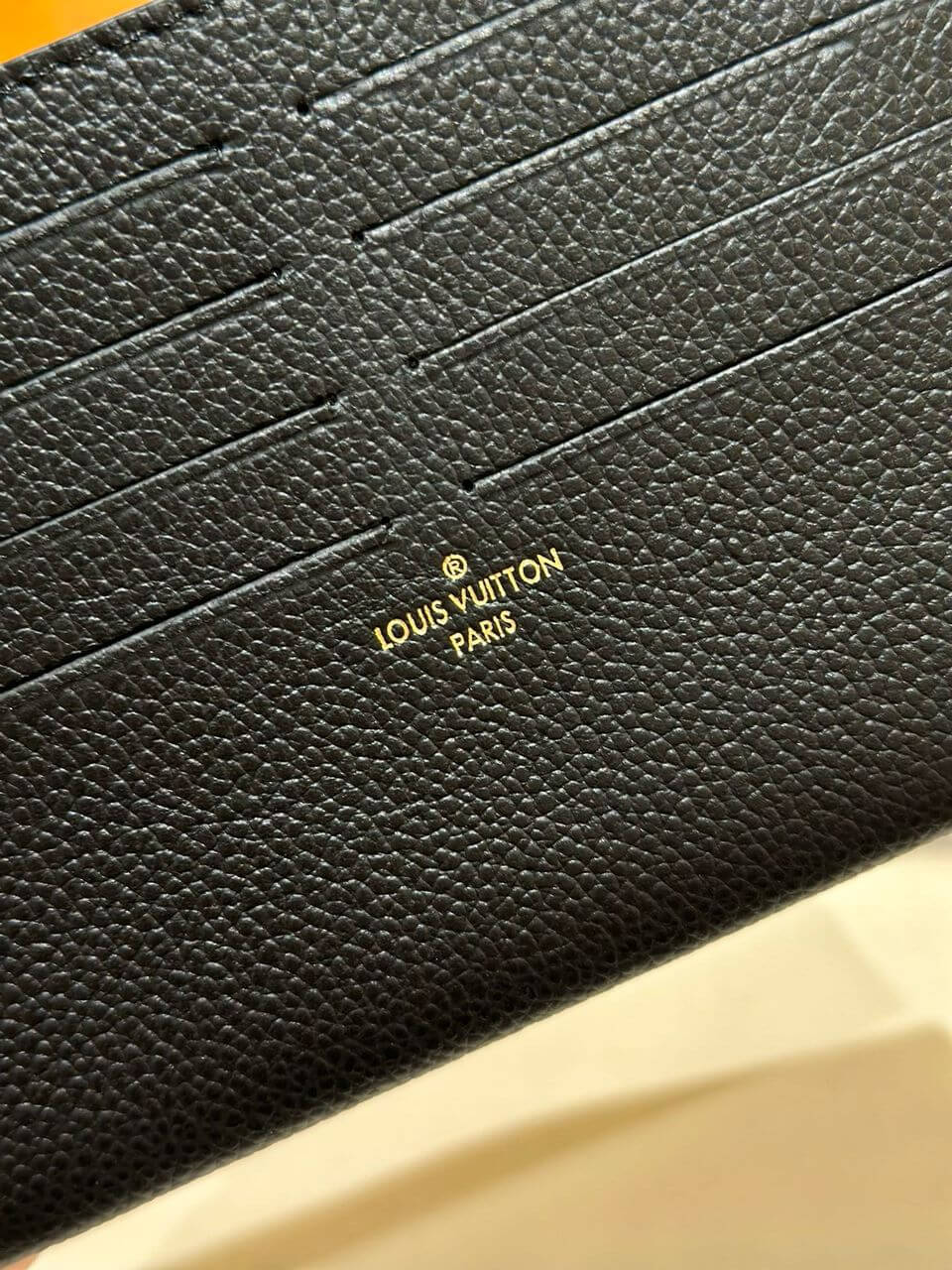 Louis Vuitton LV Monogram Empreinte Pochette Félicie Chain Wallet M82477 Black M63700 Red M82363 Cream M83589 Beige M82609 Navy Blue M64099 Marine Blue - Image 7