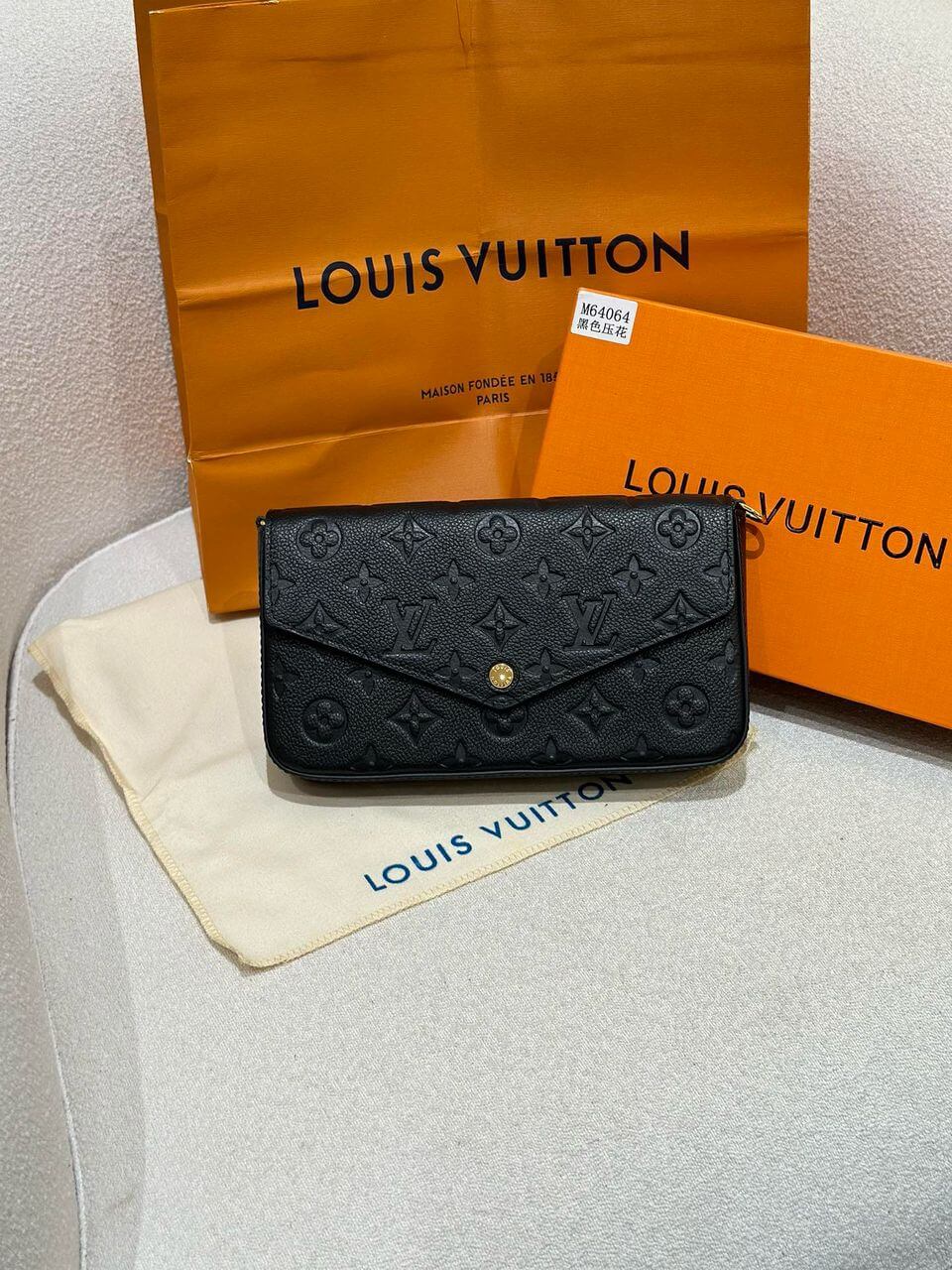 Louis Vuitton LV Monogram Empreinte Pochette Félicie Chain Wallet M82477 Black M63700 Red M82363 Cream M83589 Beige M82609 Navy Blue M64099 Marine Blue