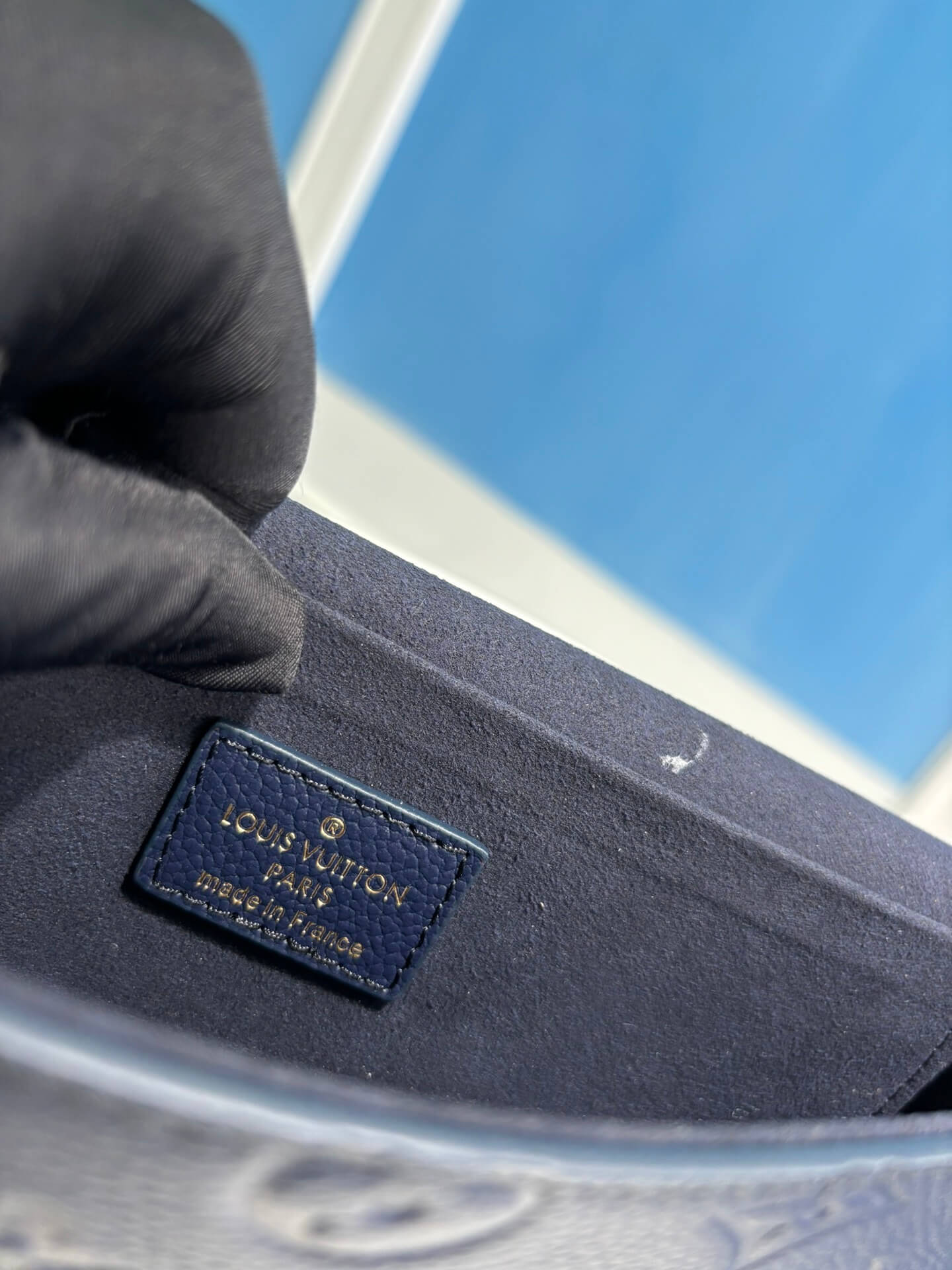 Louis Vuitton LV Monogram Empreinte Pochette Félicie Chain Wallet M82477 Black M63700 Red M82363 Cream M83589 Beige M82609 Navy Blue M64099 Marine Blue - Image 44