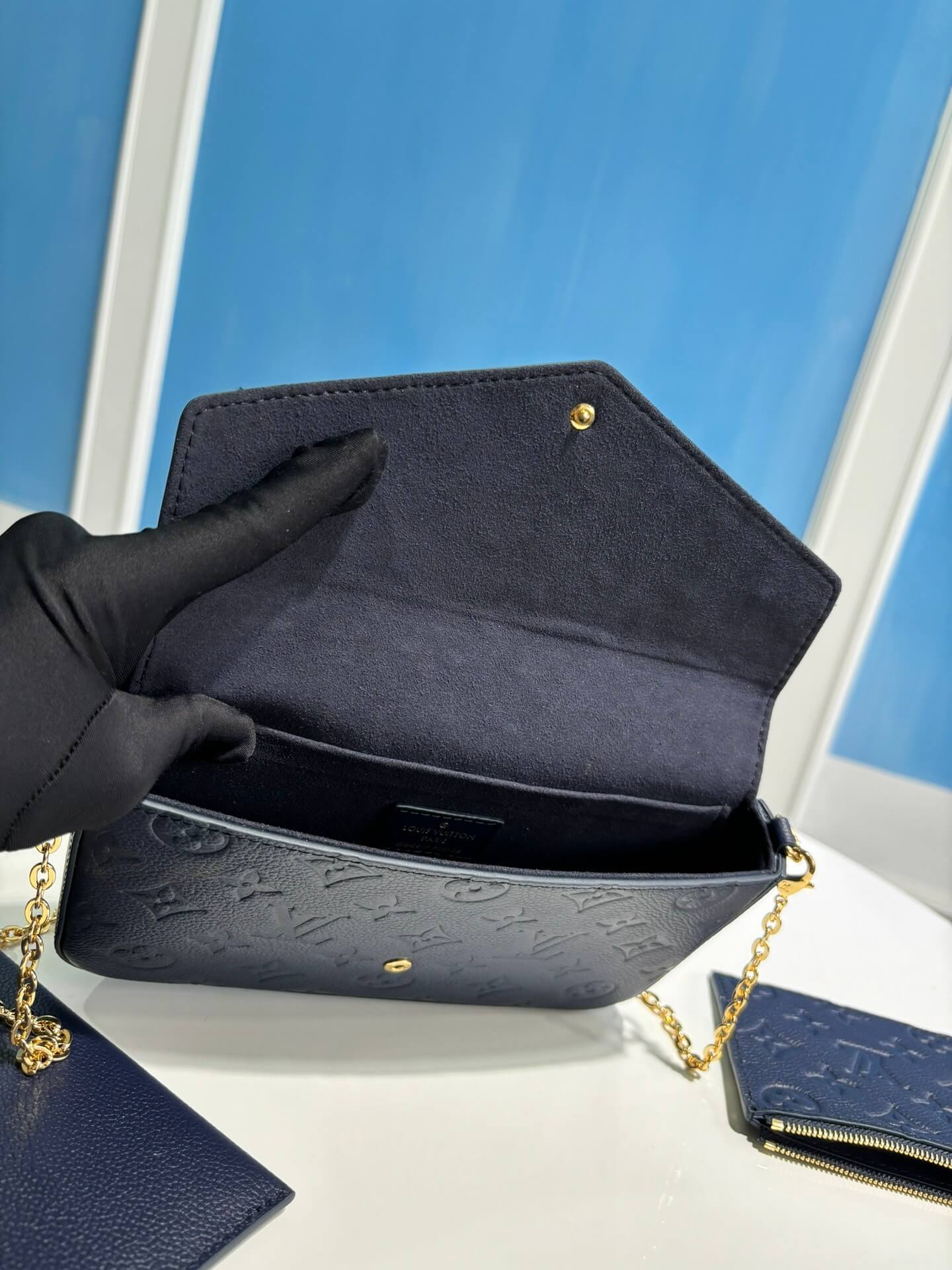 Louis Vuitton LV Monogram Empreinte Pochette Félicie Chain Wallet M82477 Black M63700 Red M82363 Cream M83589 Beige M82609 Navy Blue M64099 Marine Blue - Image 41
