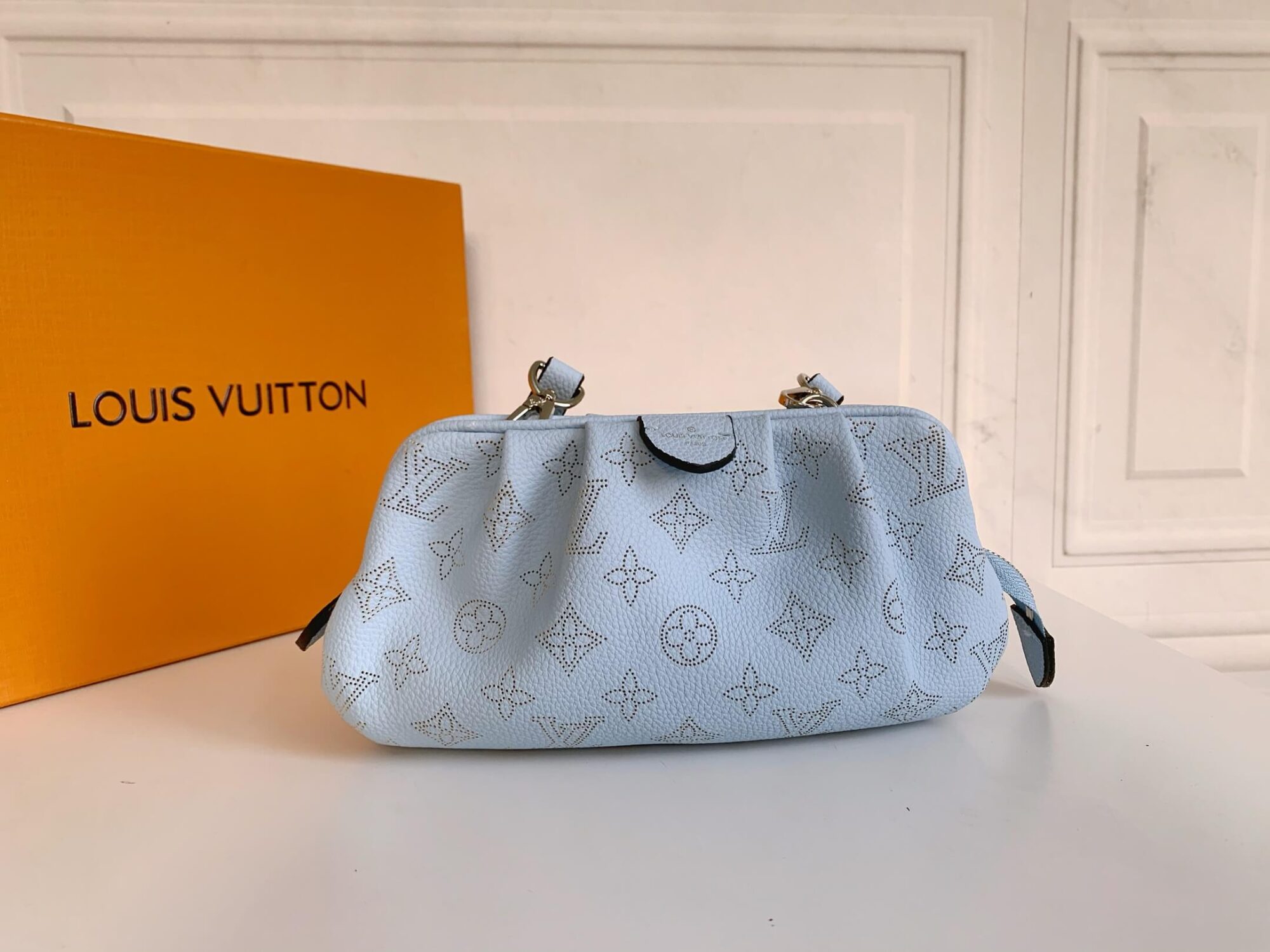Louis Vuitton LV Monogram Scala mini Pouch Mahina Shoulder Crossbody Bag M80094 Green M80093 Black M80092 Pink - Blue - Image 29