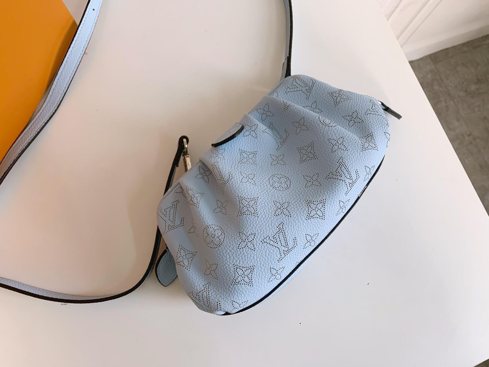 Louis Vuitton LV Monogram Scala mini Pouch Mahina Shoulder Crossbody Bag M80094 Green M80093 Black M80092 Pink - Blue - Image 34