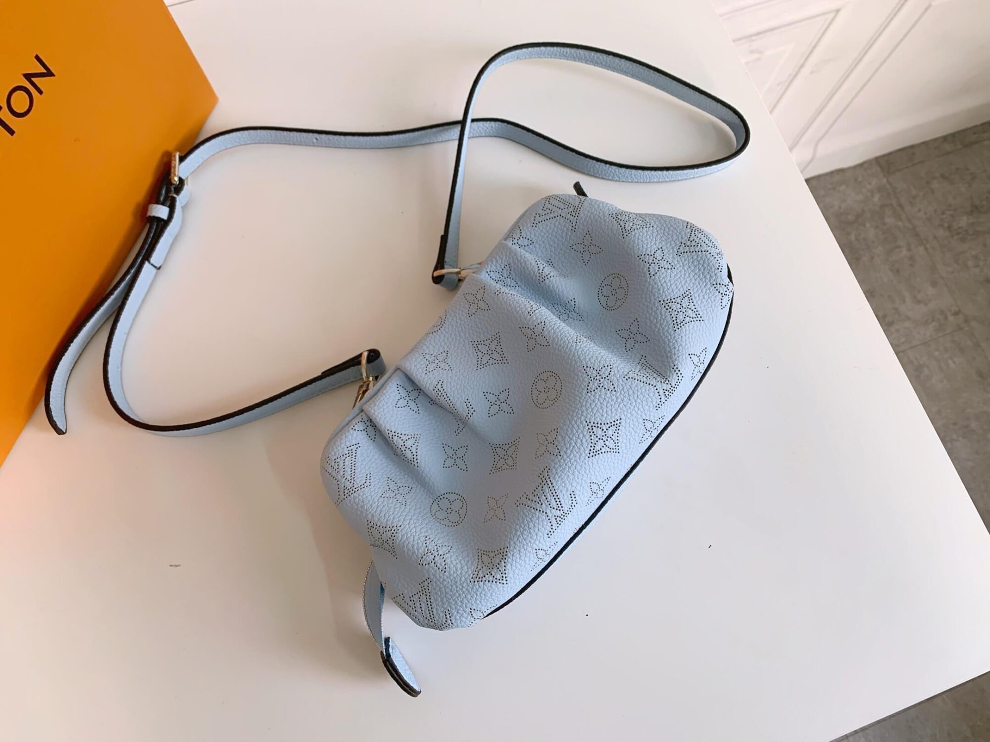 Louis Vuitton LV Monogram Scala mini Pouch Mahina Shoulder Crossbody Bag M80094 Green M80093 Black M80092 Pink - Blue - Image 37