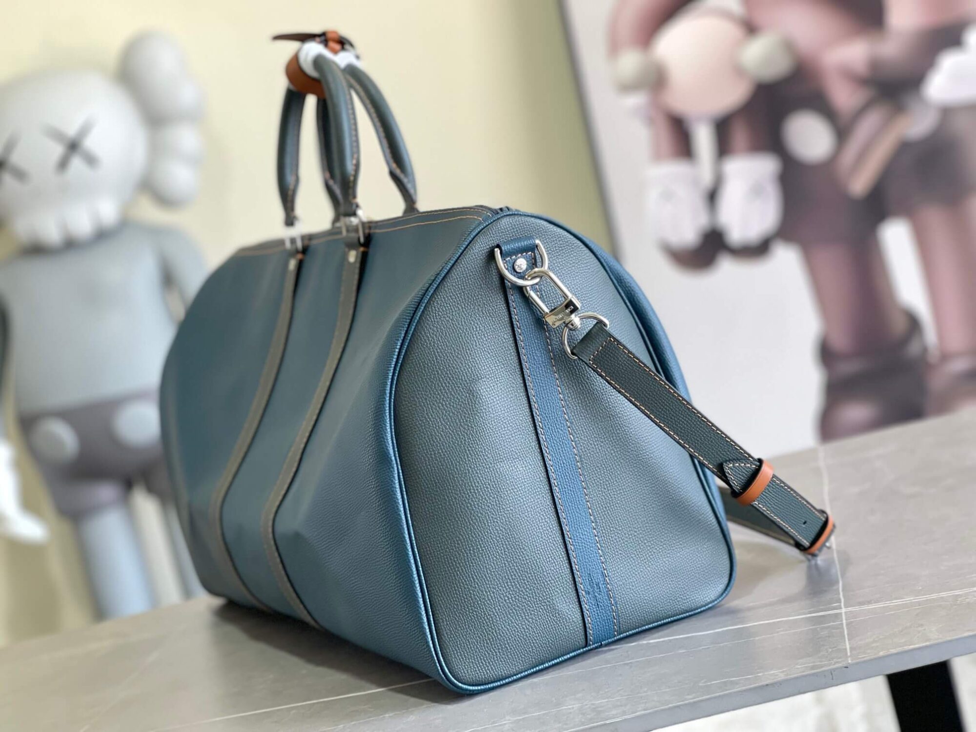 Louis Vuitton LV Taurillon leather Keepall Bandoulière 50 Travel Shoulder HandBag M21377 Blue - Image 4