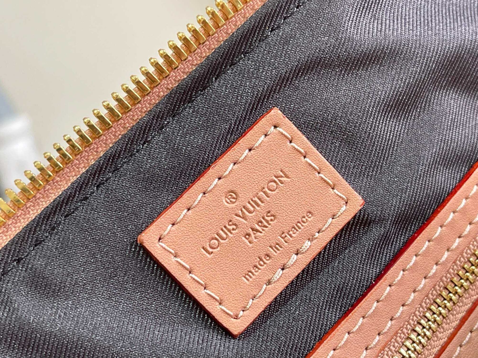 Louis Vuitton LV Monogram Solar Ray canvas Keepall Bandoulière 50 Travel Shoulder Bag M55609 Light Pink - Image 5