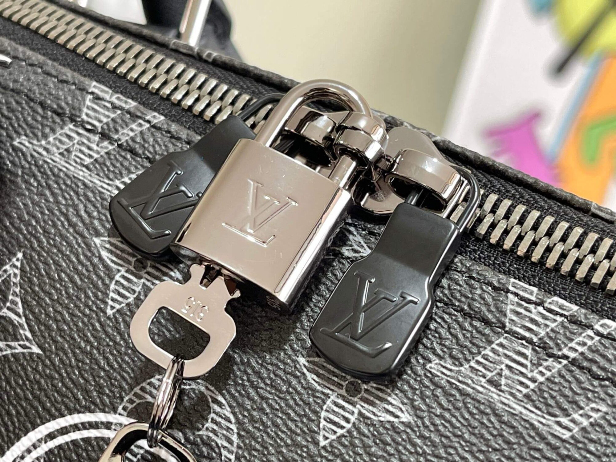 Louis Vuitton LV Monogram Vivienne Eclipse Keepall Bandoulière 50 Travel Shoulder Bag Black - Image 5