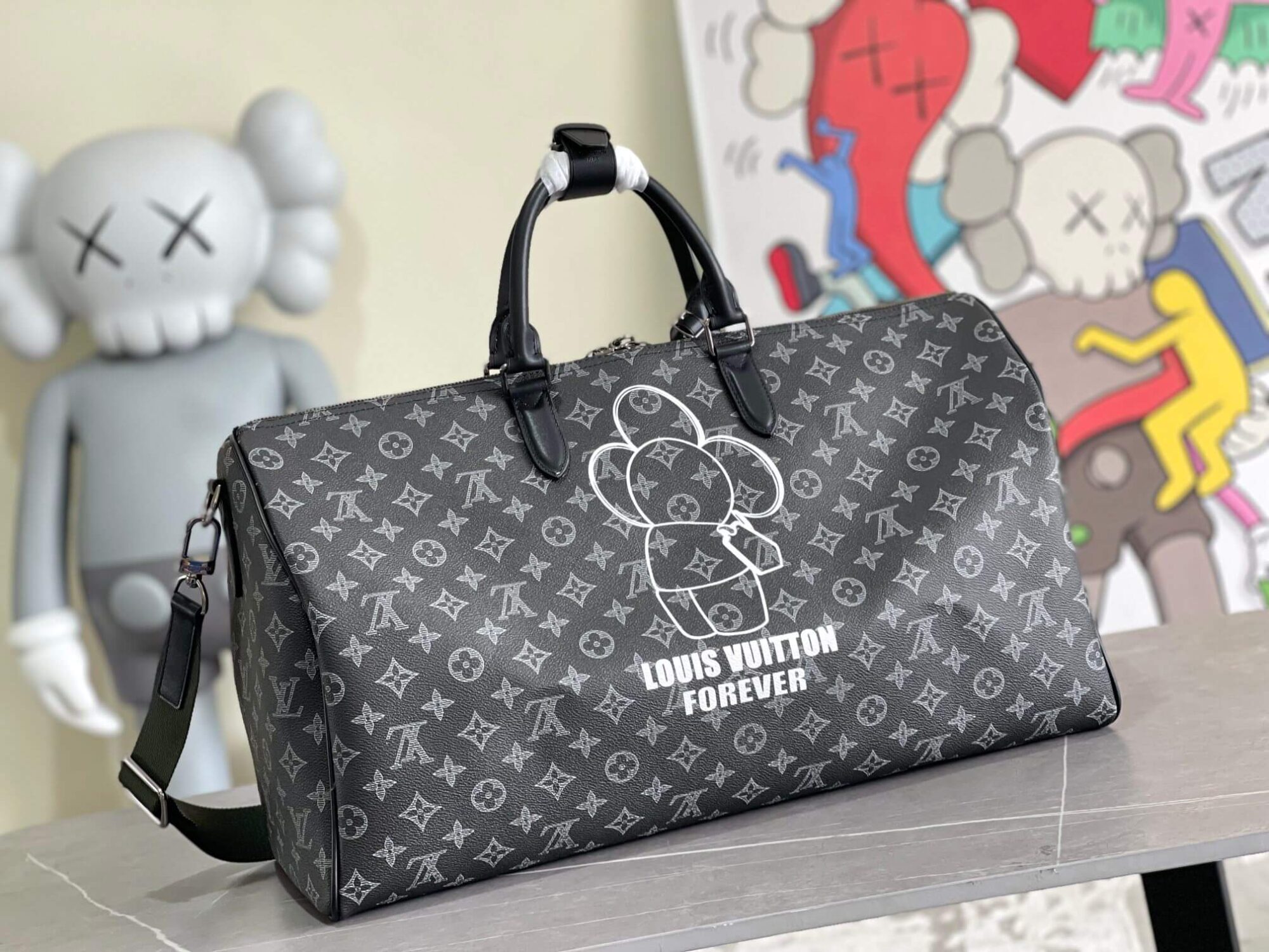 Louis Vuitton LV Monogram Vivienne Eclipse Keepall Bandoulière 50 Travel Shoulder Bag Black - Image 2