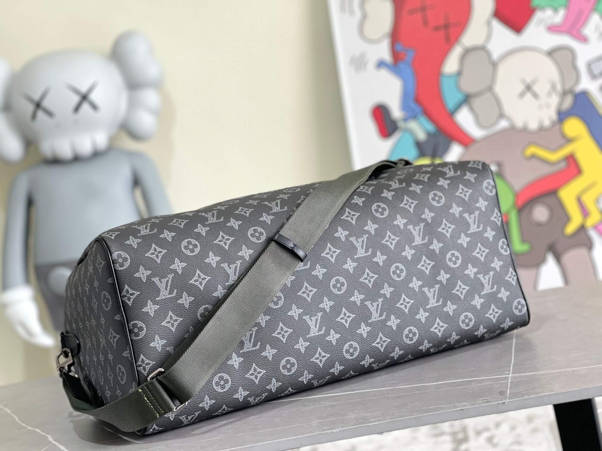 Louis Vuitton LV Monogram Vivienne Eclipse Keepall Bandoulière 50 Travel Shoulder Bag Black - Image 9