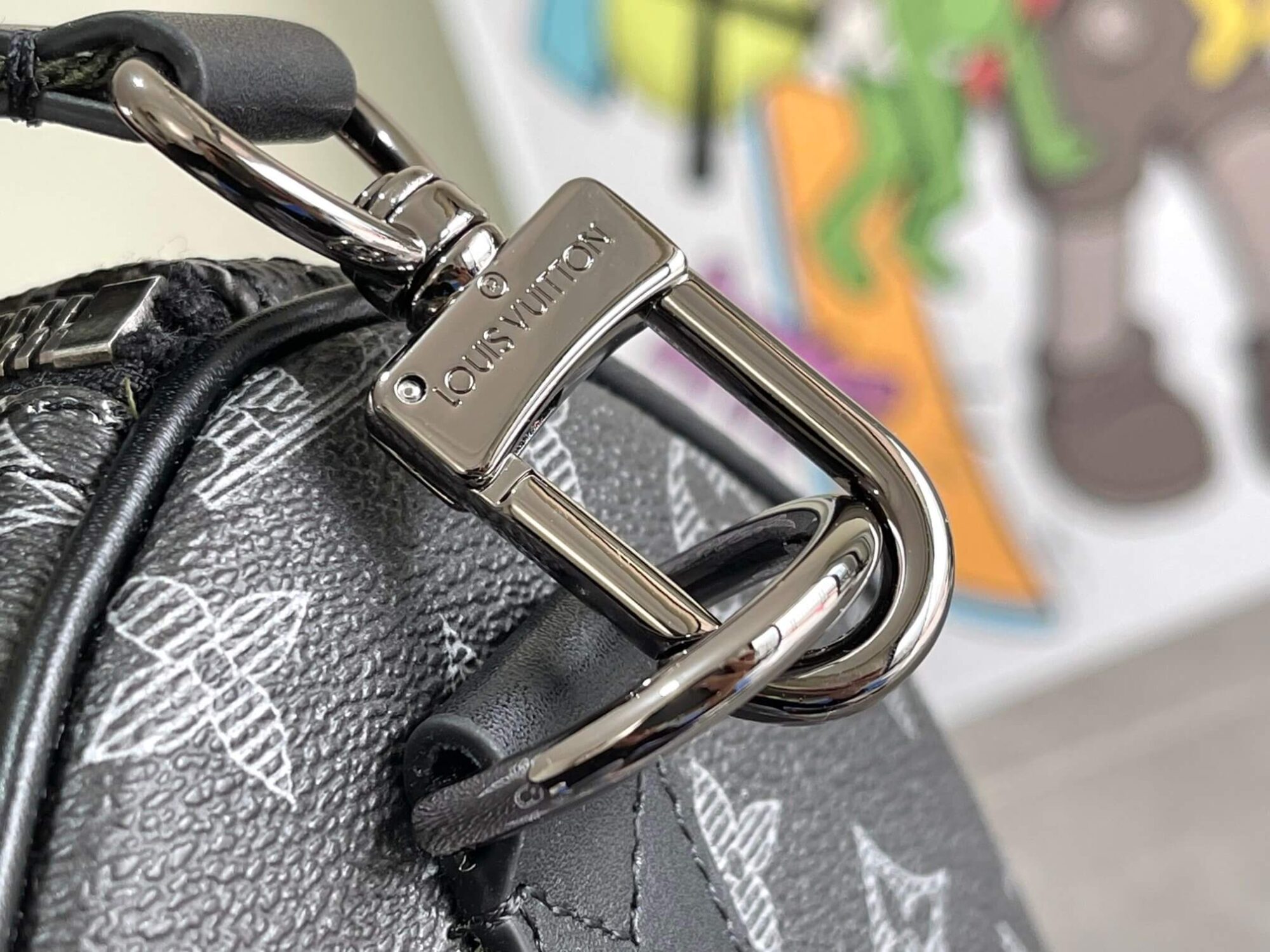 Louis Vuitton LV Monogram Vivienne Eclipse Keepall Bandoulière 50 Travel Shoulder Bag Black - Image 7
