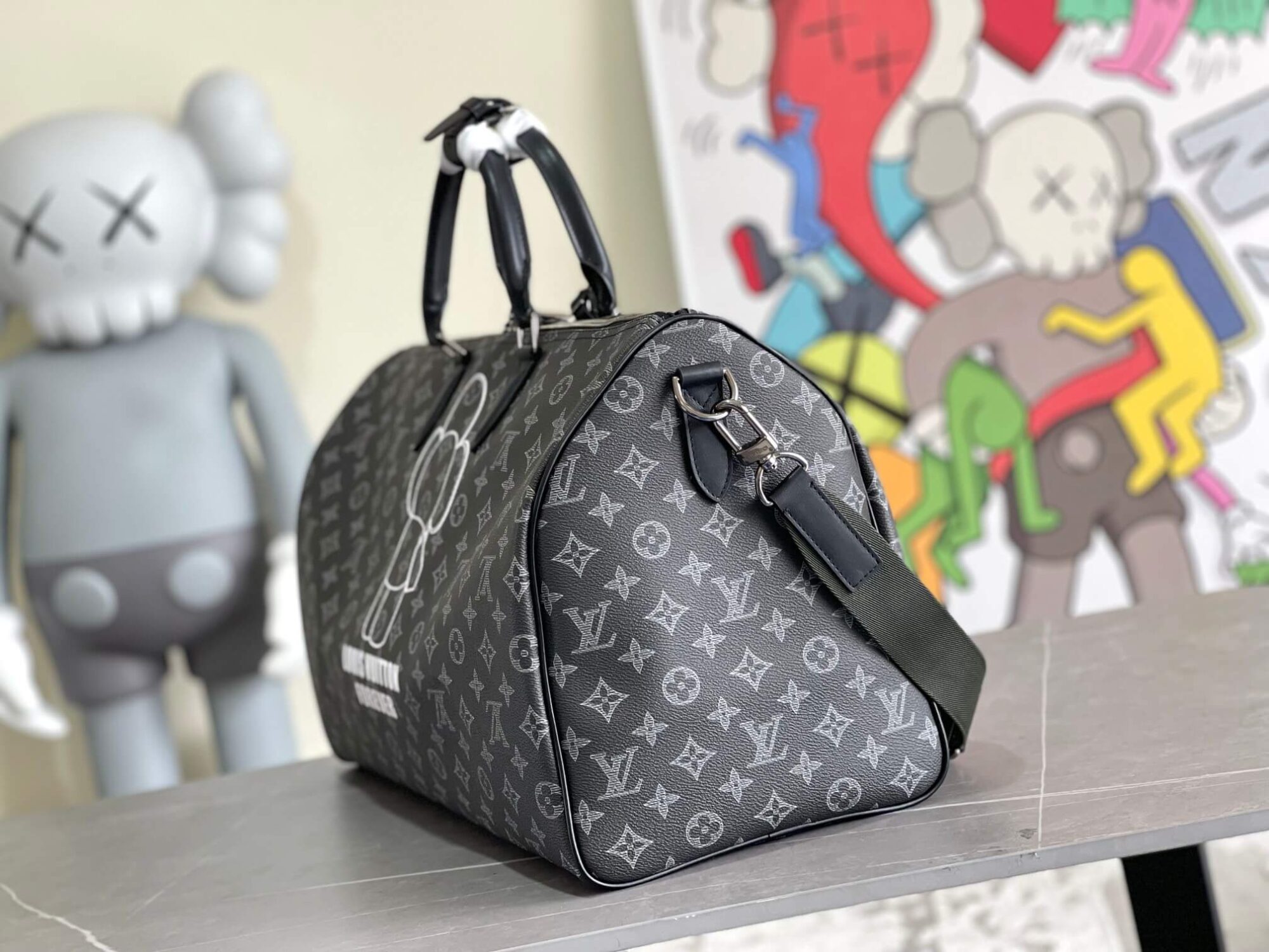 Louis Vuitton LV Monogram Vivienne Eclipse Keepall Bandoulière 50 Travel Shoulder Bag Black - Image 4