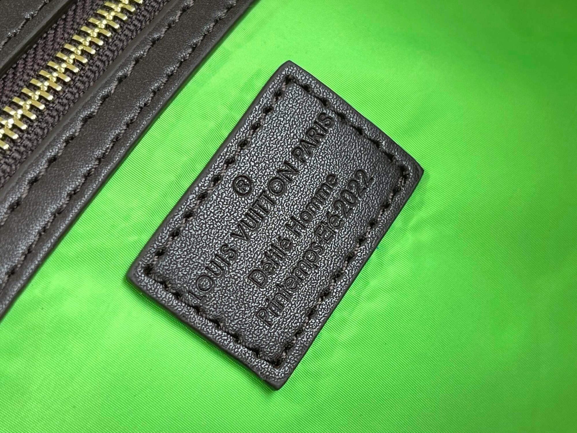 Louis Vuitton LV Monogram canvas Keepall Bandouliere 55 Duffel Travel Shoulder Bag M59661 Green / Brown - Image 4