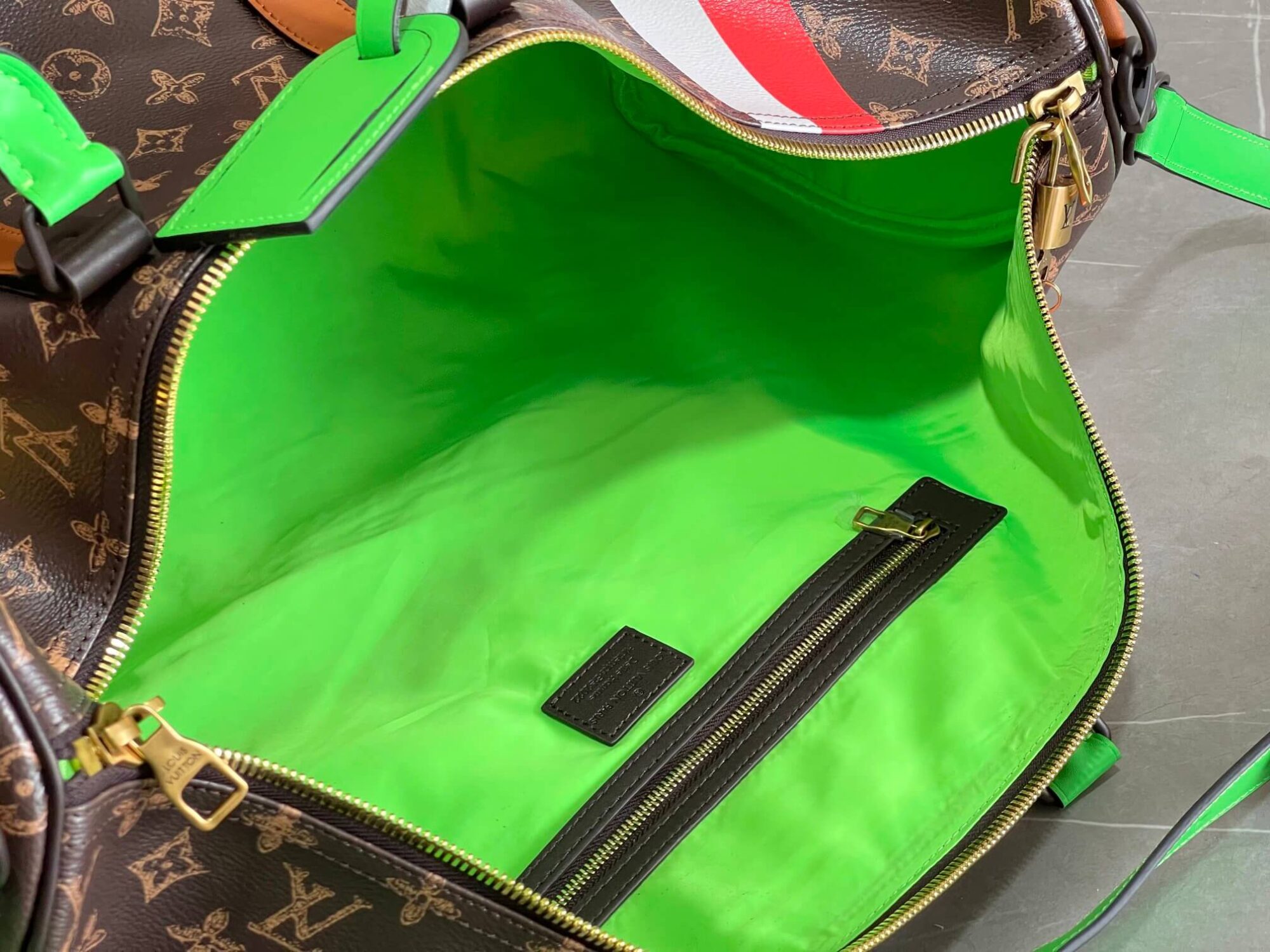 Louis Vuitton LV Monogram canvas Keepall Bandouliere 55 Duffel Travel Shoulder Bag M59661 Green / Brown - Image 3