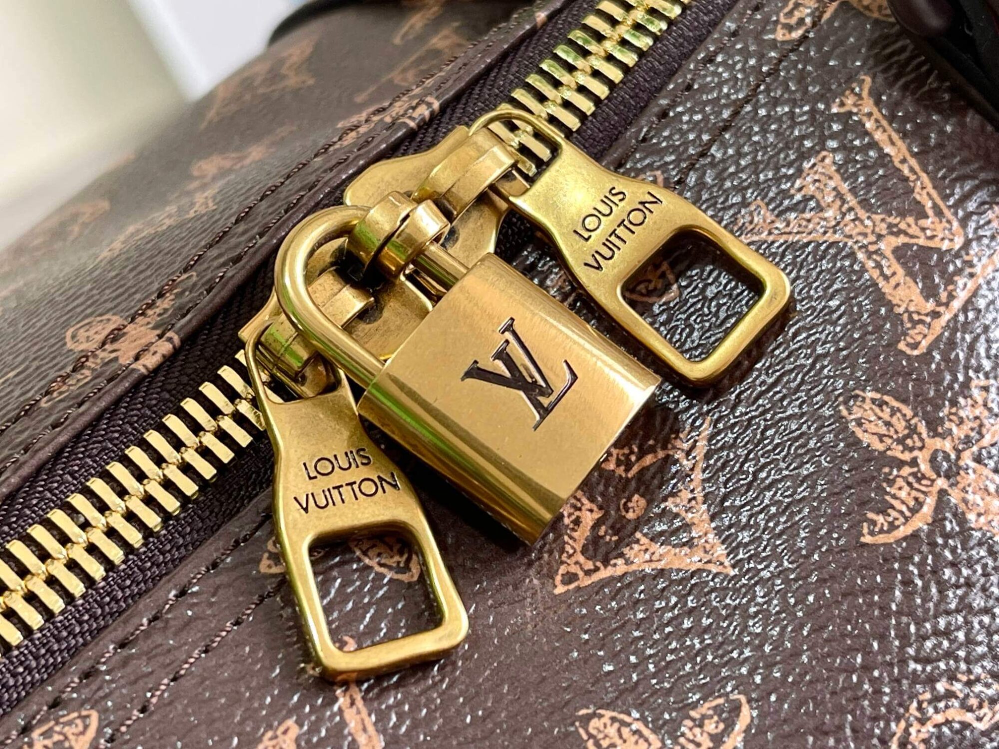 Louis Vuitton LV Monogram canvas Keepall Bandouliere 55 Duffel Travel Shoulder Bag M59661 Green / Brown - Image 7