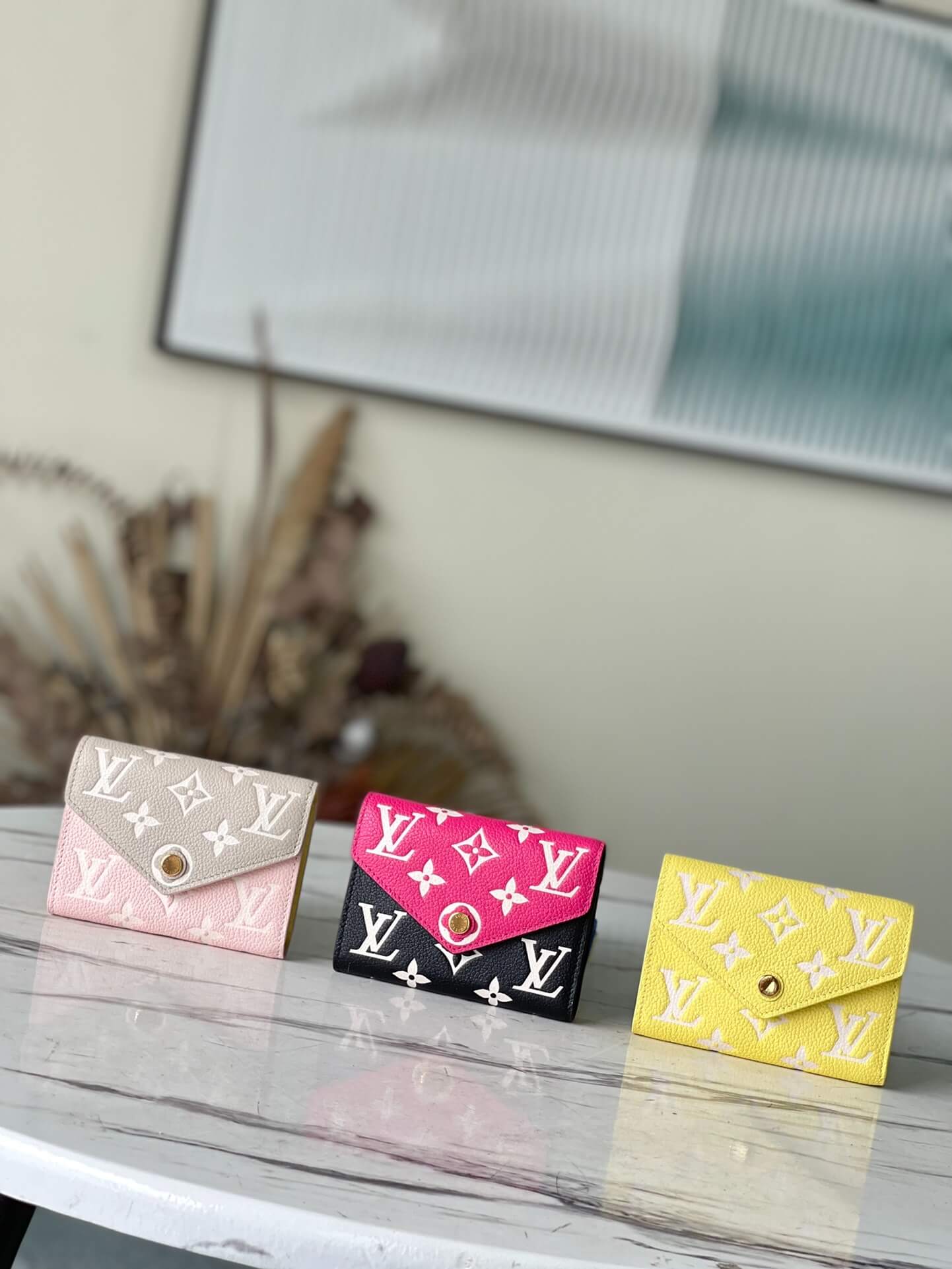 Louis Vuitton LV Monogram empreint Victorine Wallet M81285 Pink / Black M81289 Pink / Beige/Yellow M81428 Yellow