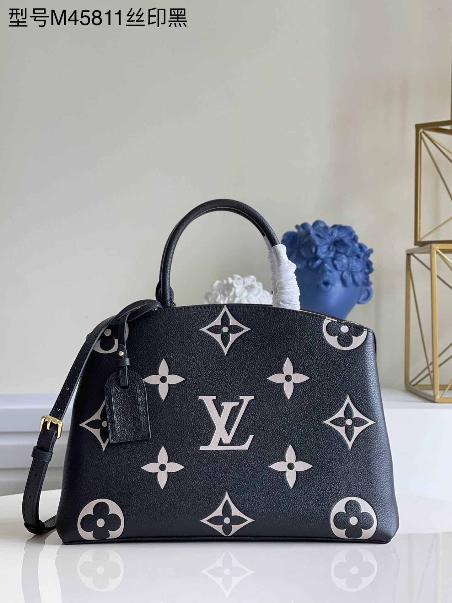 Louis Vuitton LV Monogram empreinte Grand Palais Shoulder HandBag M45842 Black / Cream - Turtledove / Cream