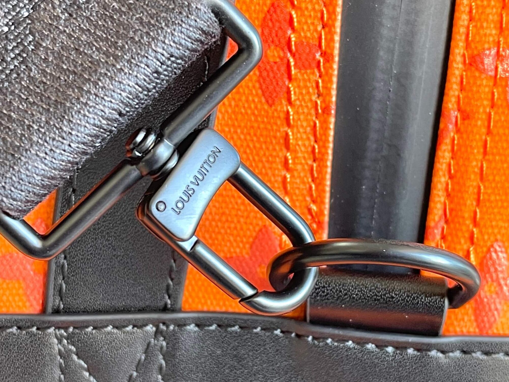 Louis Vuitton LV NBA Monogram Storm coated canvas Basketball Keepall 55 Sport Travel Shoulder Bag M12724 Orange M23801 White - Image 7