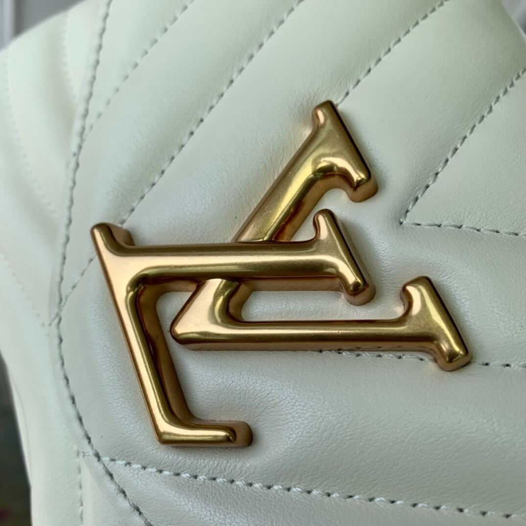 Louis Vuitton LV New Wave Small Chain Multi Pochette Accessoires Shoulder HandBag M20685 White M20686 Pink M20687 Black M20838 Beige - Image 7