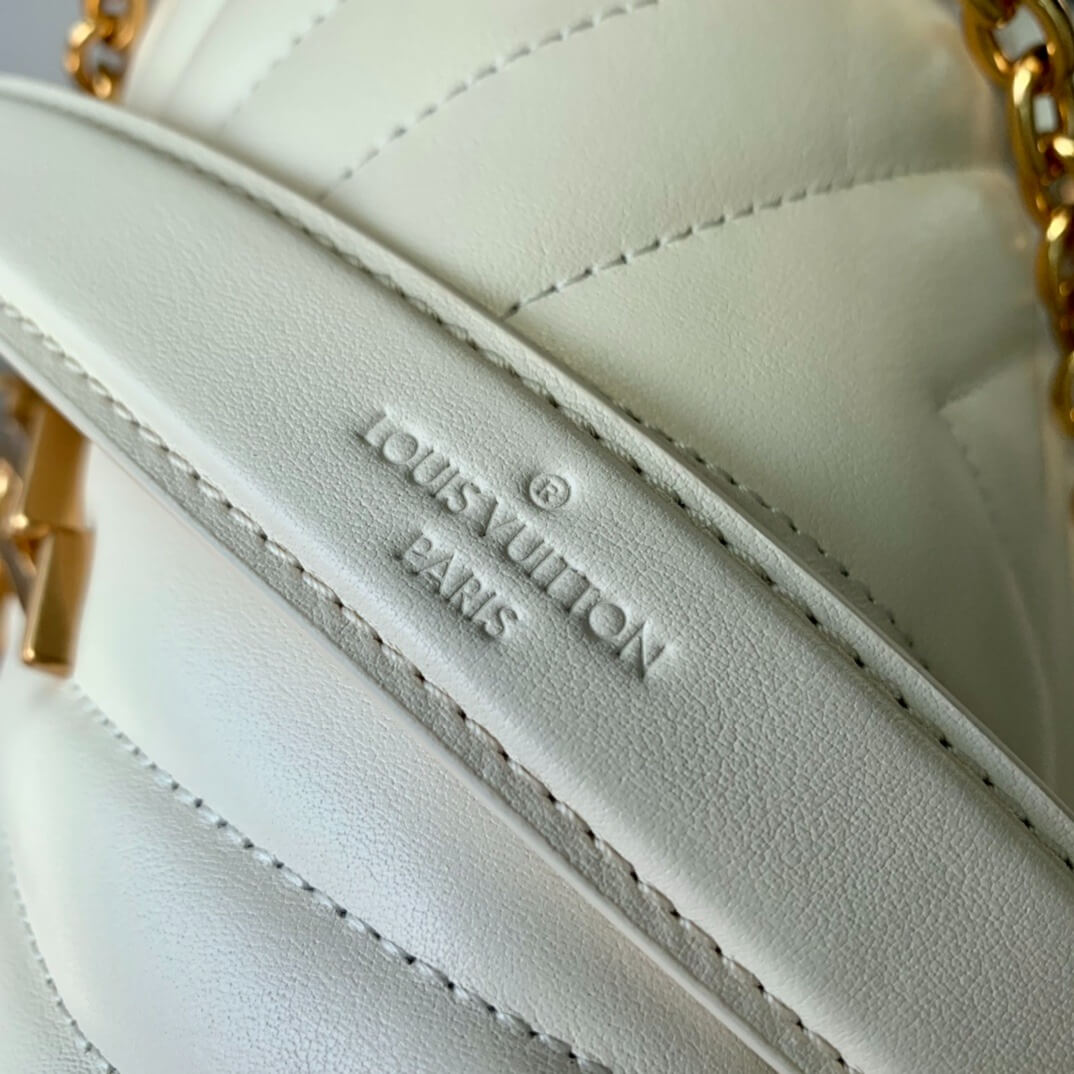 Louis Vuitton LV New Wave Small Chain Multi Pochette Accessoires Shoulder HandBag M20685 White M20686 Pink M20687 Black M20838 Beige - Image 6