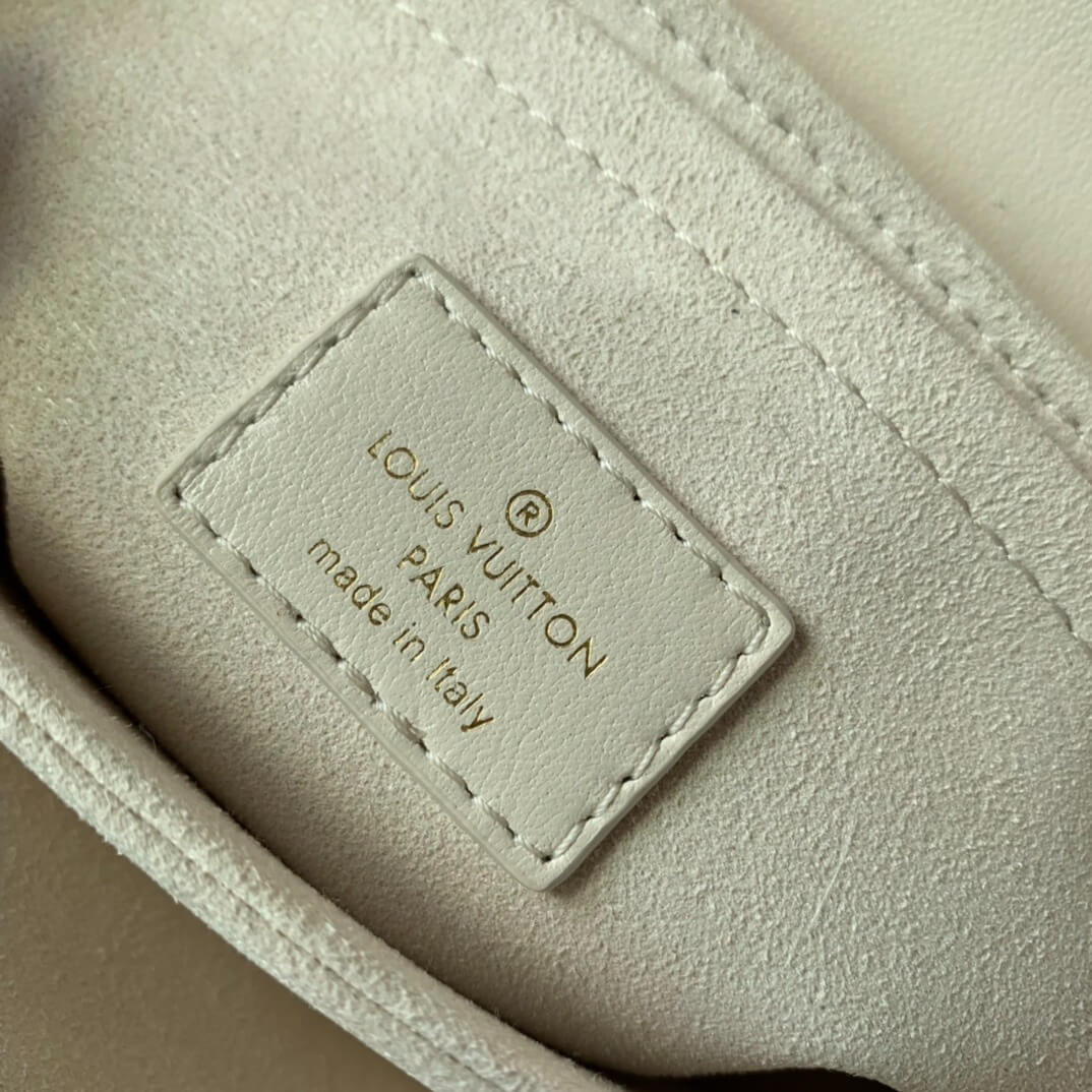 Louis Vuitton LV New Wave Small Chain Multi Pochette Accessoires Shoulder HandBag M20685 White M20686 Pink M20687 Black M20838 Beige - Image 5