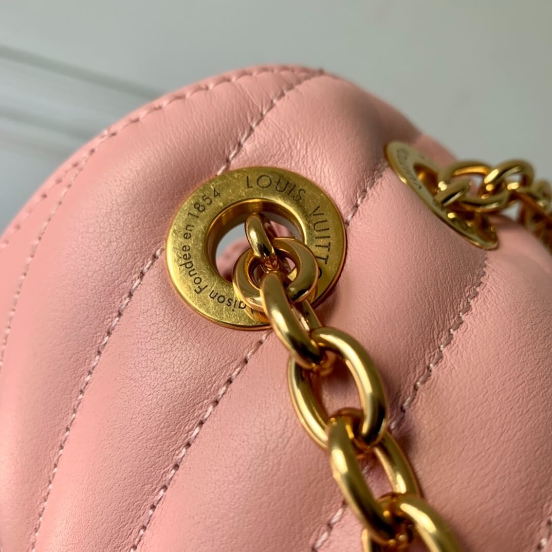 Louis Vuitton LV New Wave Small Chain Multi Pochette Accessoires Shoulder HandBag M20685 White M20686 Pink M20687 Black M20838 Beige - Image 17