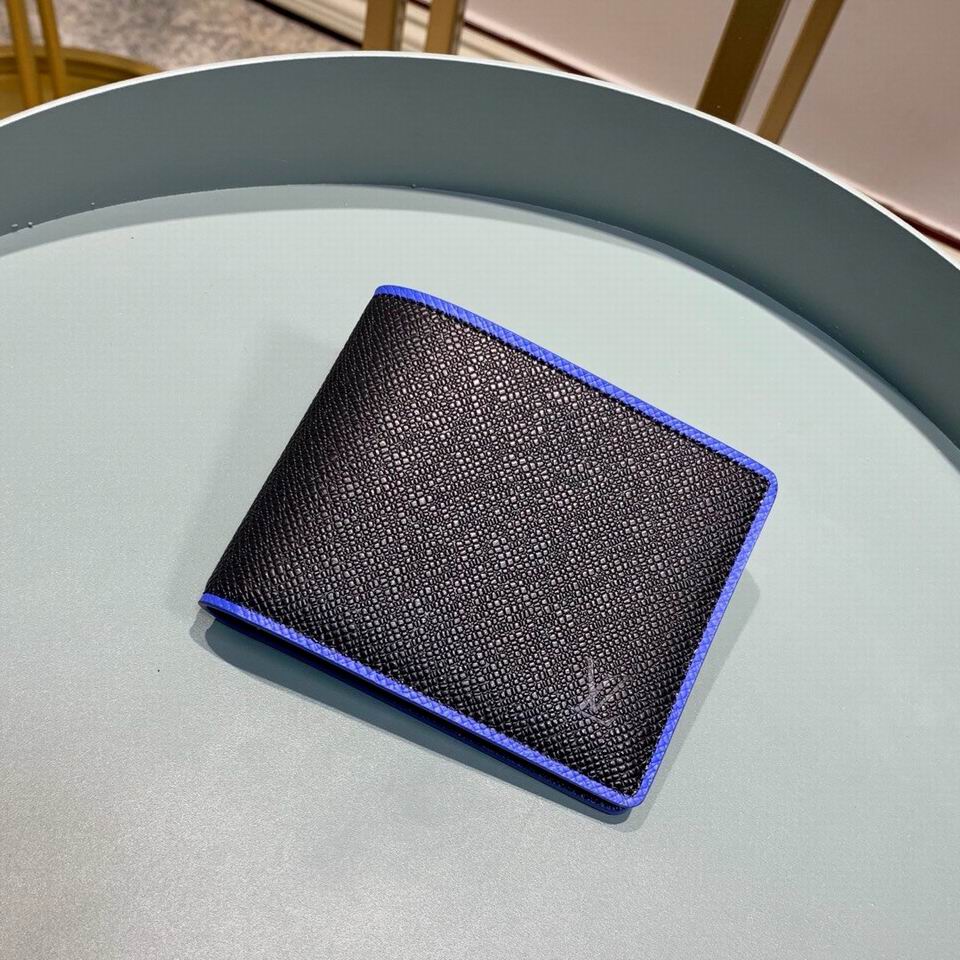 Louis Vuitton LV Taiga cowhide leather Multiple Wallet M30563 Black