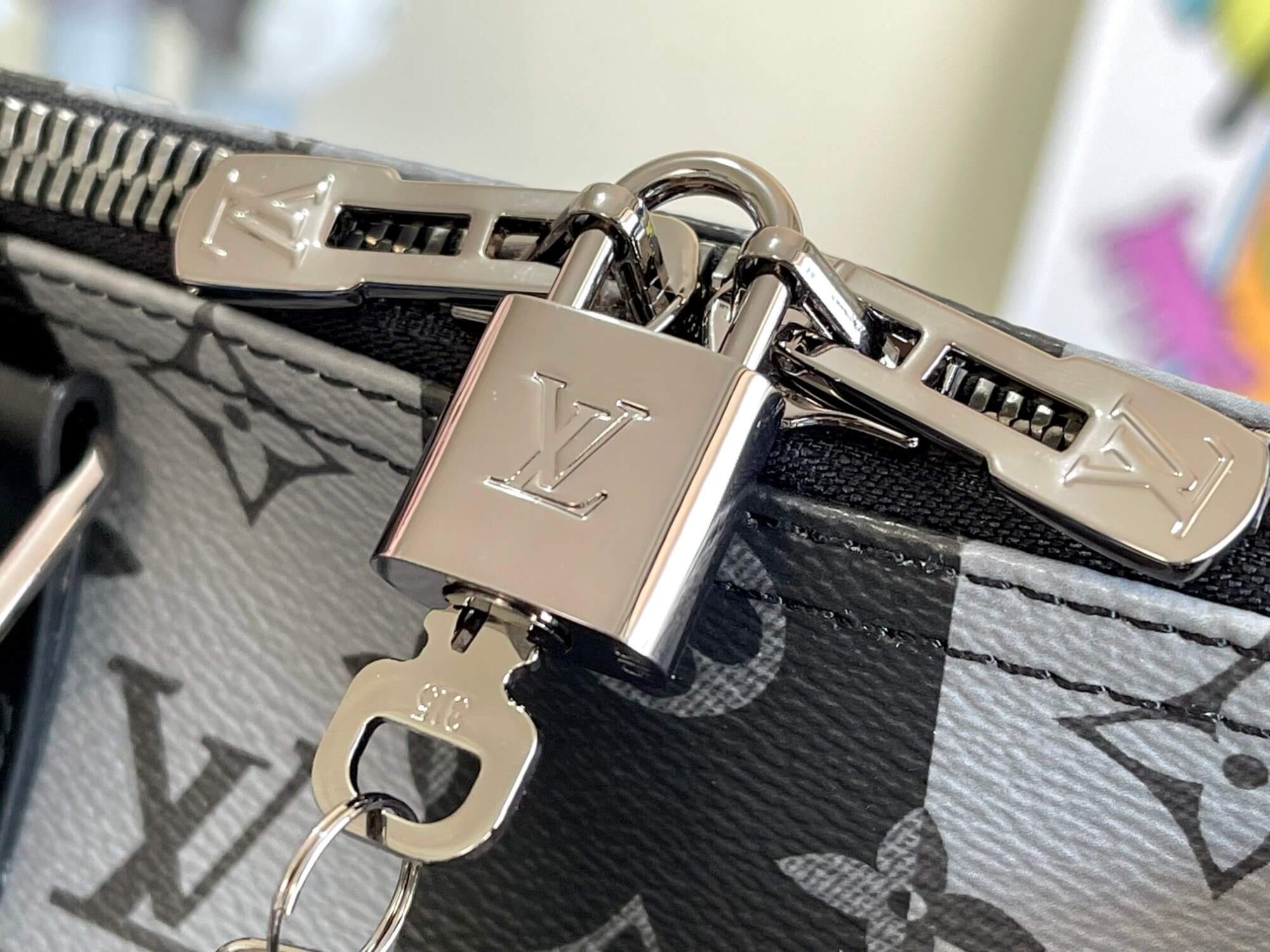Louis Vuitton LV X NIGO Monogram canvas Keepall Bandouliere 50 floral Striped Travel Bag M40567 Brown - Black / Grey - Image 15