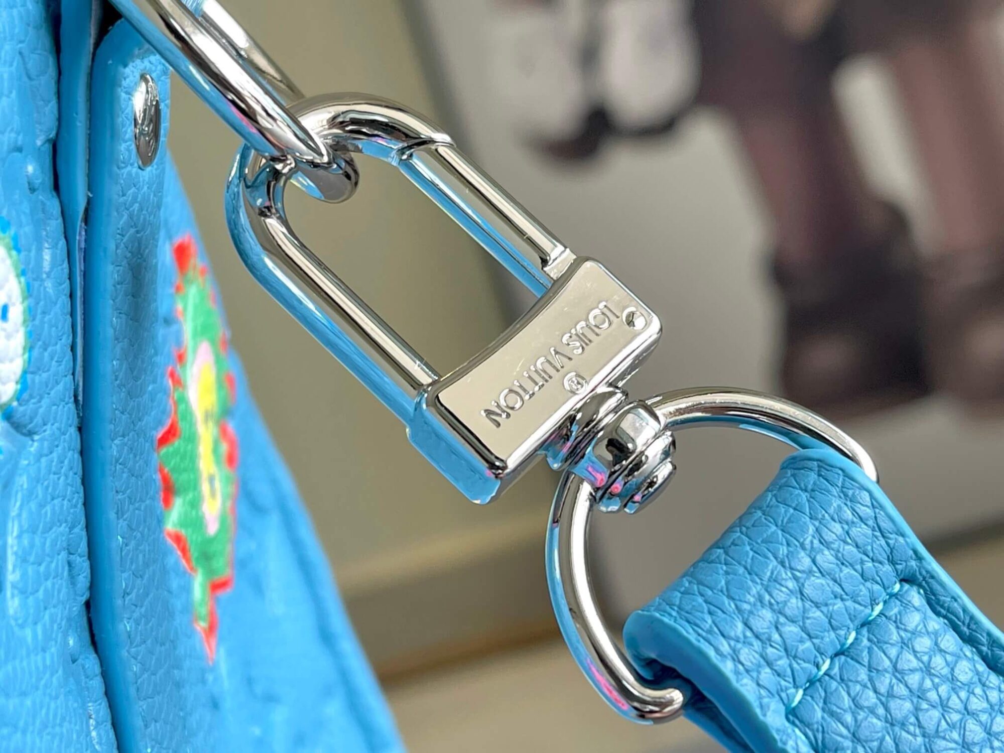 Louis Vuitton LV x YK Keepall Taurillon Monogram Keepall Bandoulière 50 Travel Shoulder Bag M21713 Light Blue - Image 7