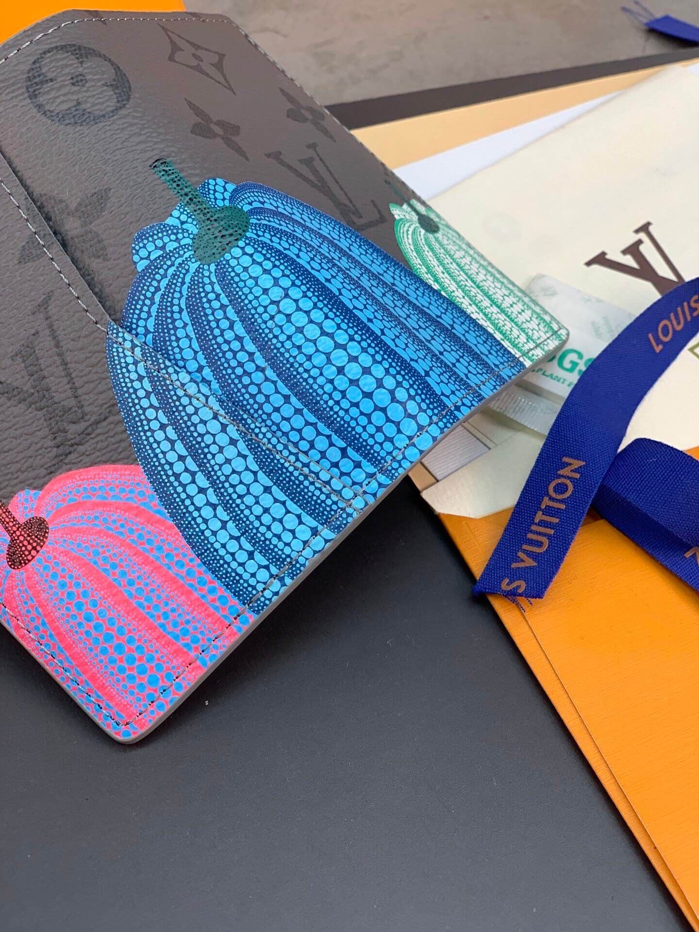 Louis Vuitton Monogram Eclipse Reverse coated canvas LV x YK Pocket Organizer M81969 Black Flower - Image 8