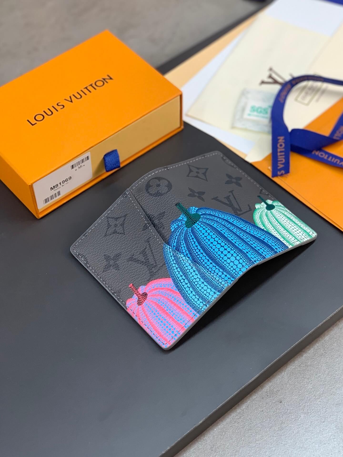 Louis Vuitton Monogram Eclipse Reverse coated canvas LV x YK Pocket Organizer M81969 Black Flower - Image 7