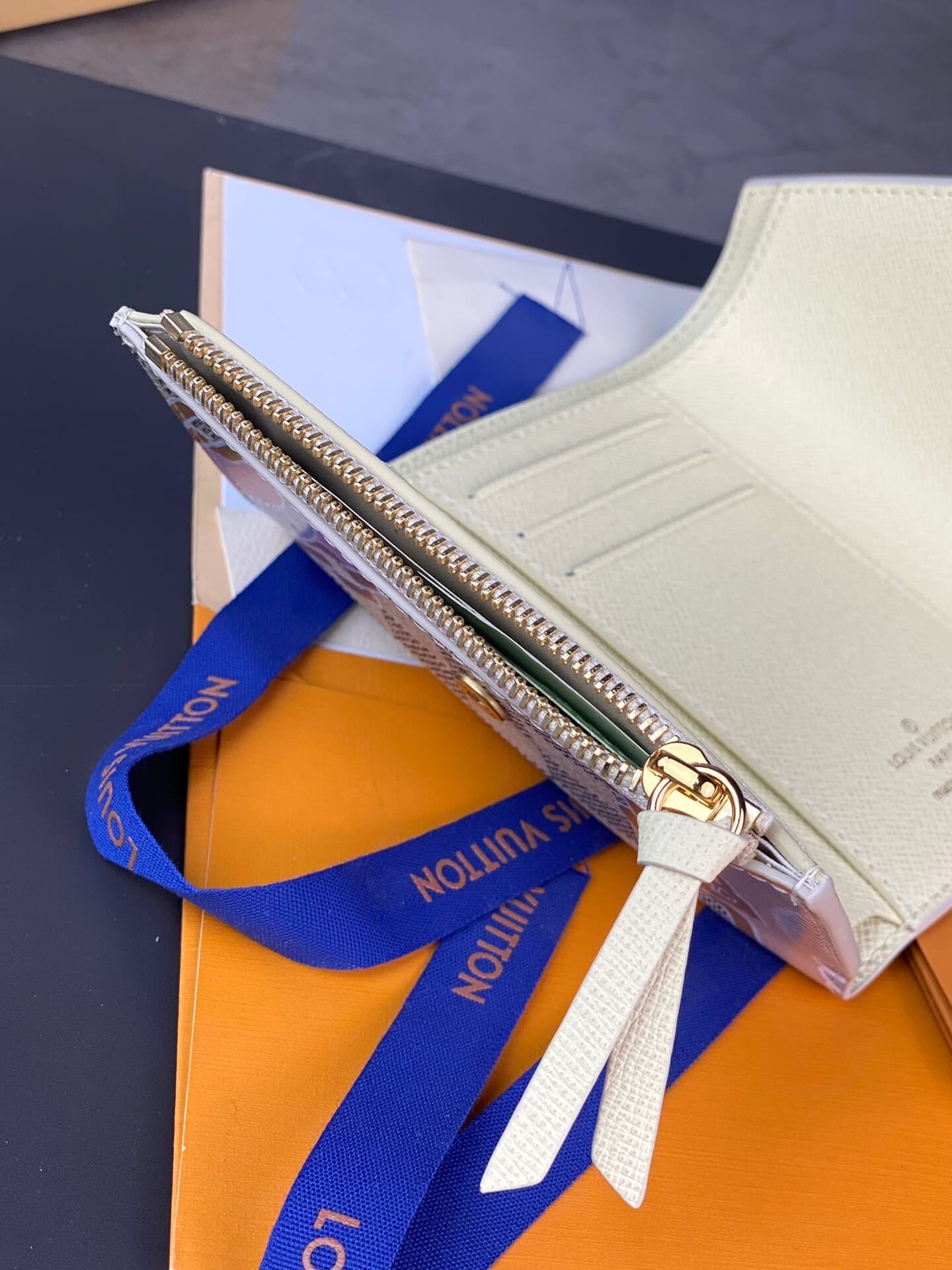 Louis Vuitton LV Damier Azur Canvas Victorine Wallet N40468 White Grid - Image 8