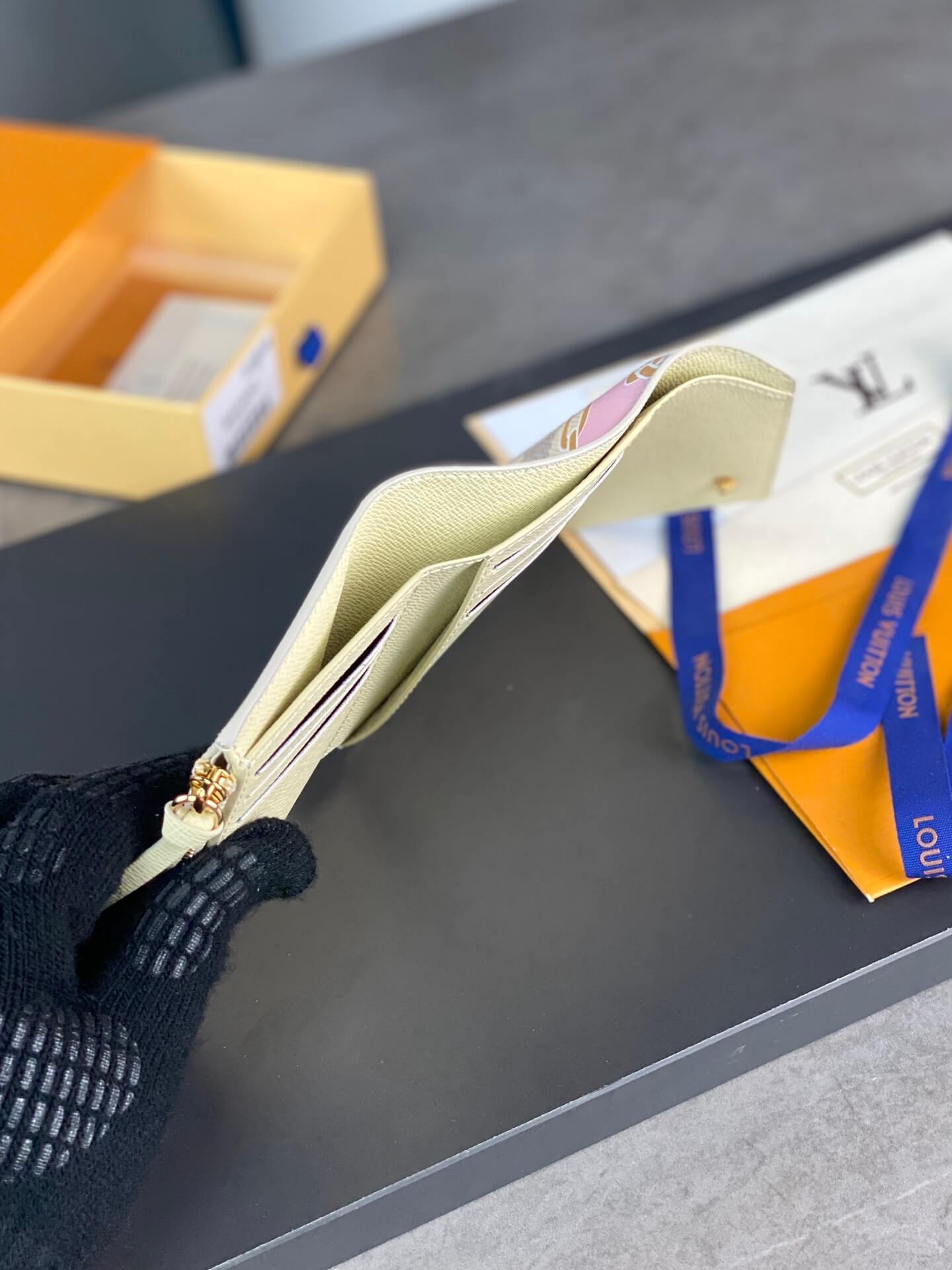 Louis Vuitton LV Damier Azur Canvas Victorine Wallet N40468 White Grid - Image 4