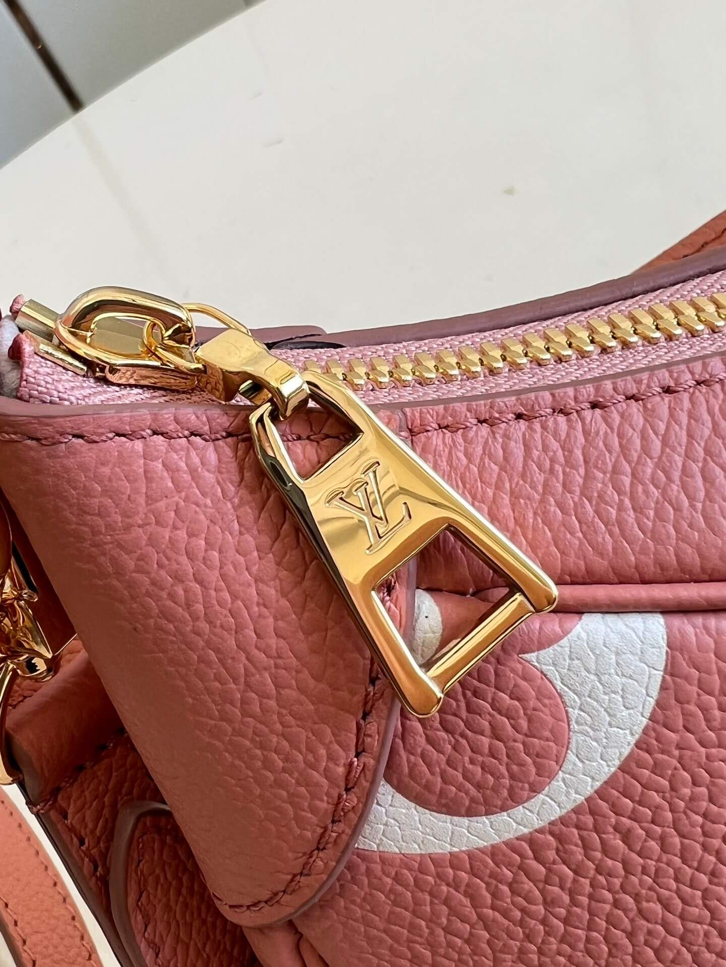 Louis Vuitton LV Monogram Empreinte Bagatelle Hobo Handbag M46301 Trianon Pink / Cream - Image 7