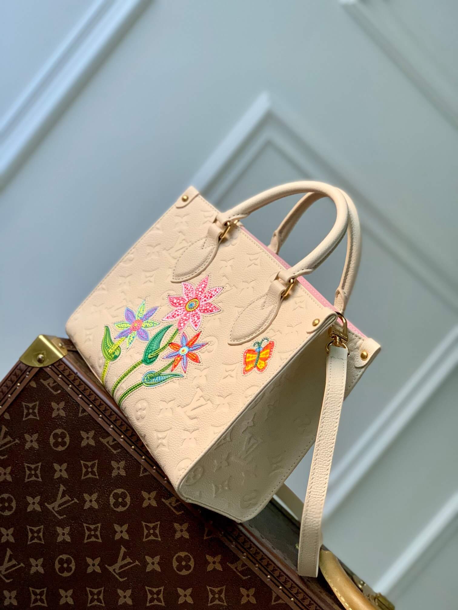 Louis Vuitton Monogram Empreinte LV x YK OnTheGo MM Handbag M46416 Black Flower - White Cream Flower - Image 17