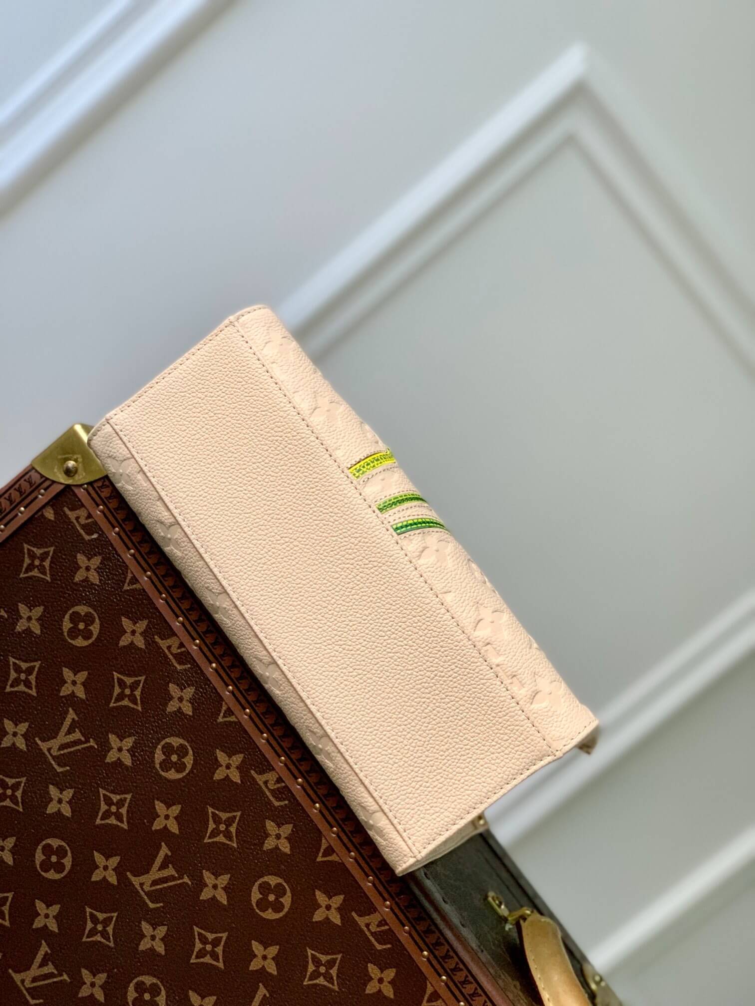 Louis Vuitton Monogram Empreinte LV x YK OnTheGo MM Handbag M46416 Black Flower - White Cream Flower - Image 18