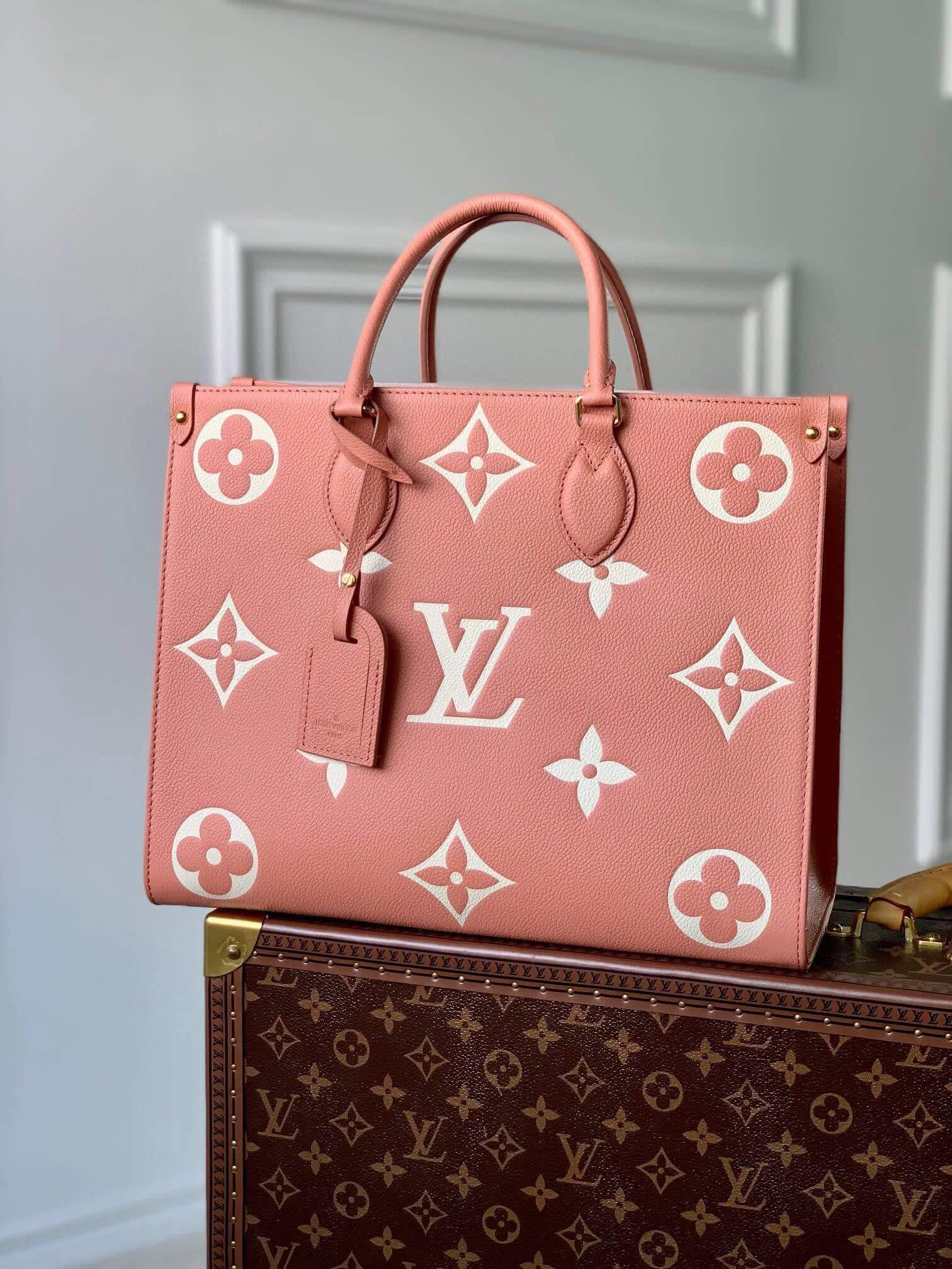 Louis Vuitton LV Monogram Empreinte OnTheGo MM Shoulder Handbag M21575 Cream / Rose Trianon M46286 Trianon Pink / Cream - Image 8